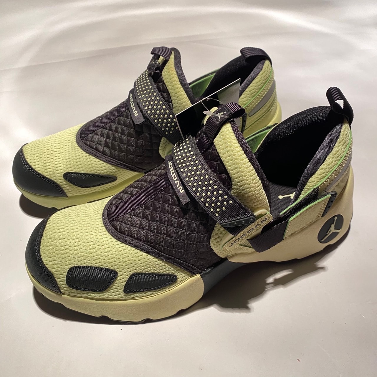 ジョーダン トランナー (JORDAN Trunner) の新作・中古通販