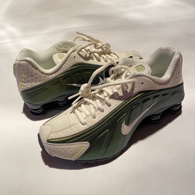 Nike Women's Shox R4 "Sail/Off Noir/Light Lemon Twist"