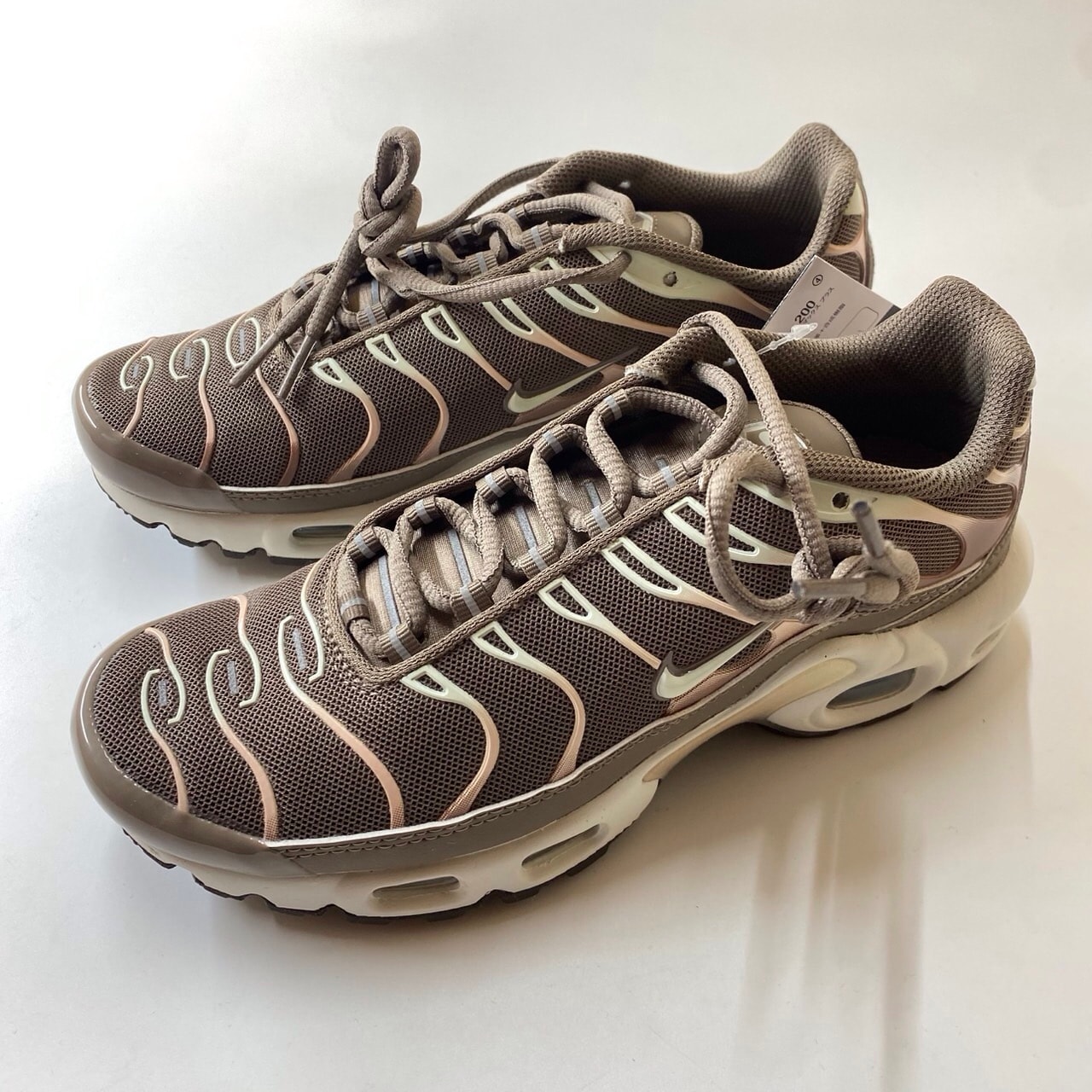Nike Women's Air Max Plus "Mink Brown/Baroque Brown/Sail/Metallic Silver"