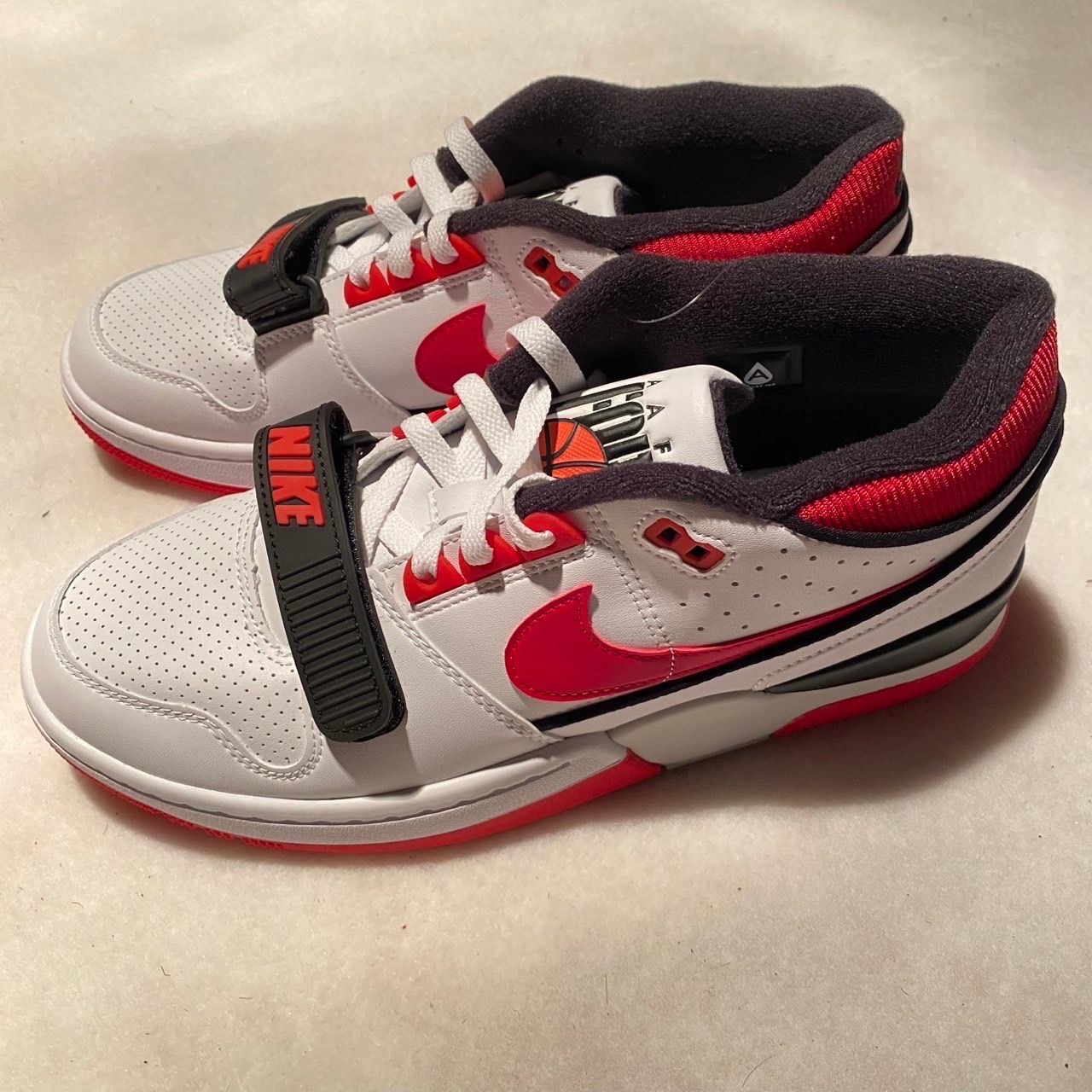 Nike アルファフォースホワイト/レッド　アイリッシュ中古美品 8/8発売｜Billie Eilish × Nike Air Alpha Force 88 2colors