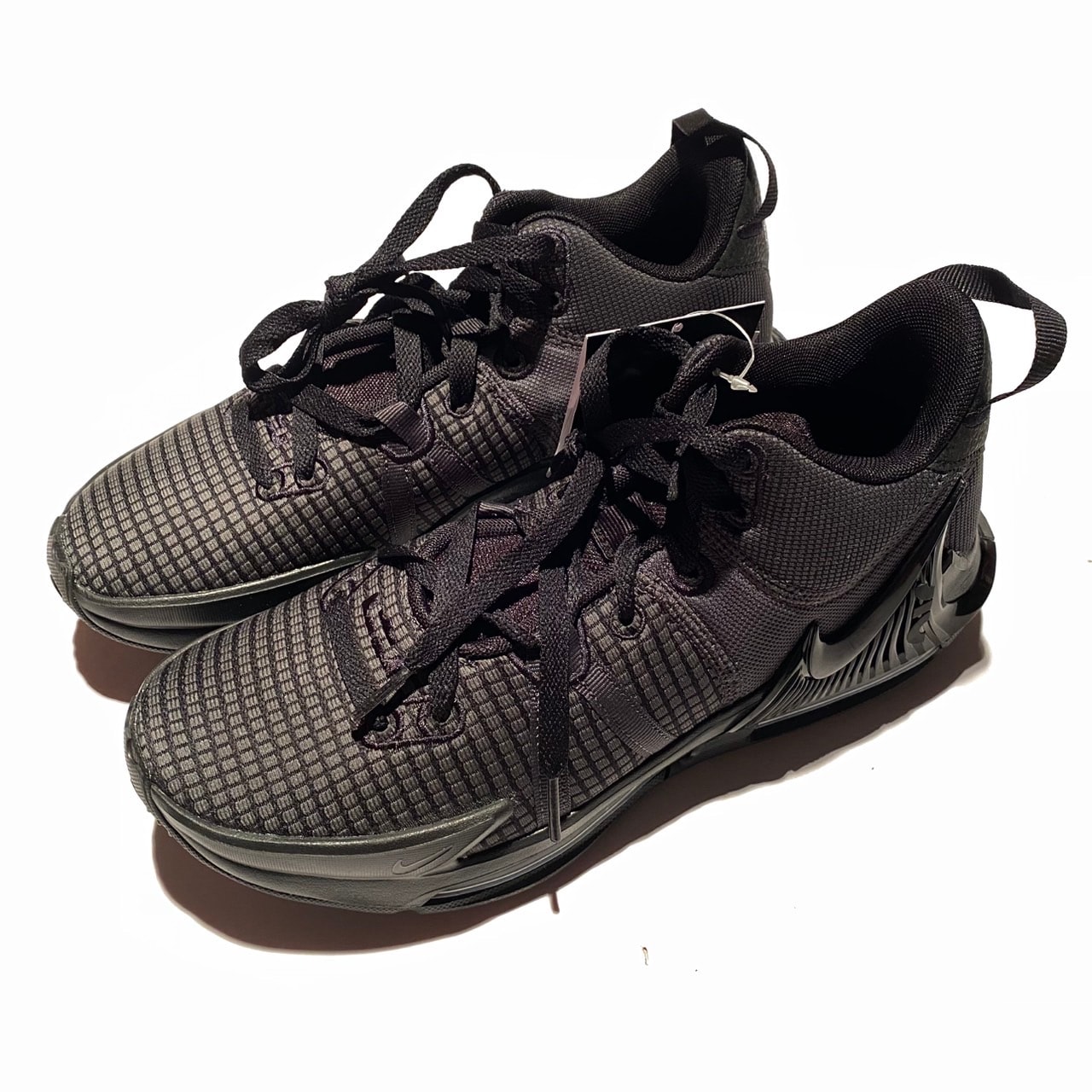 ナイキ レブロン ウィットネス7 "ブラック/アンスラサイト/ブラック"