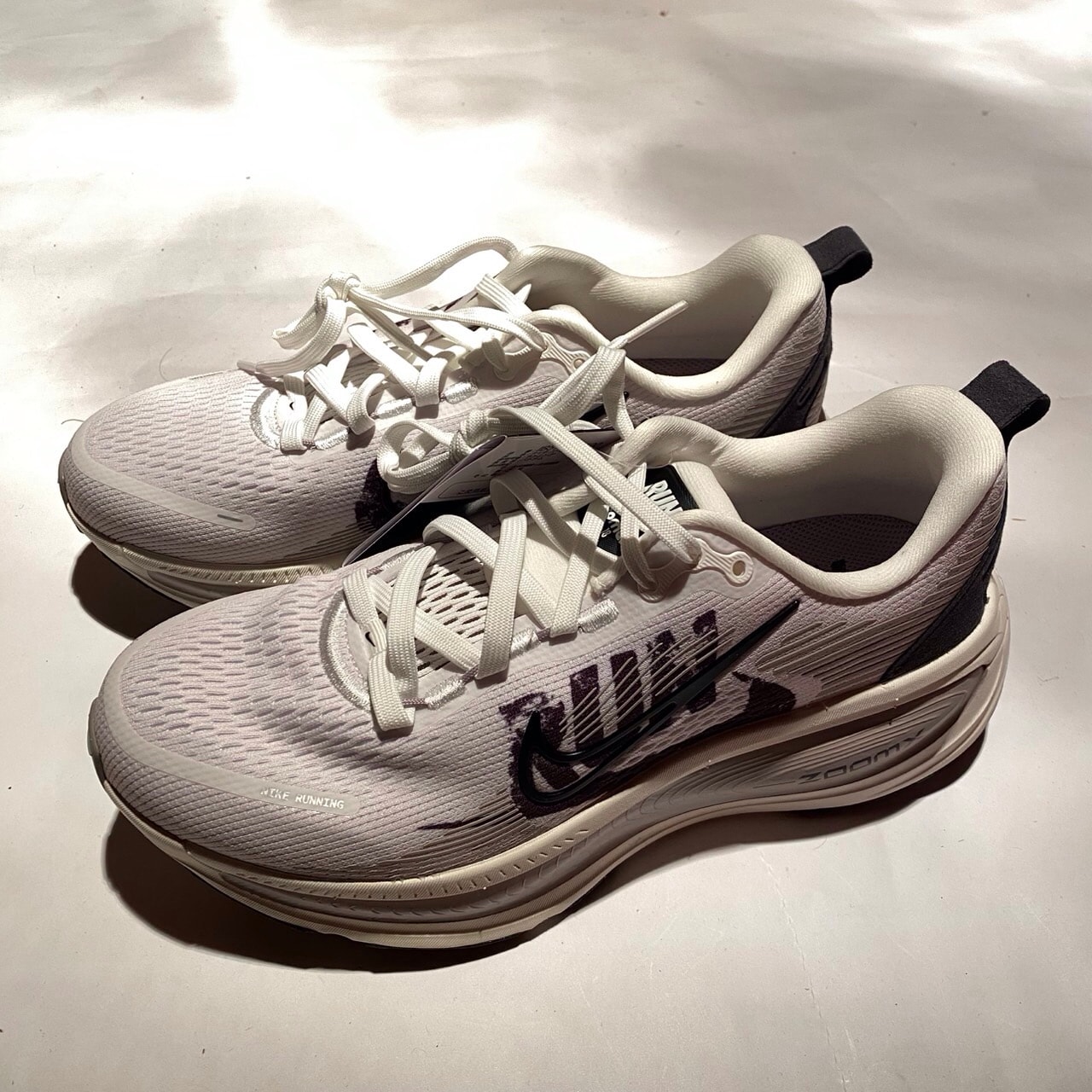 Nike Vomero 18 "Summit White/College Grey/Vast Grey/Black"