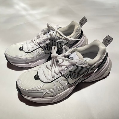 Nike Women's V2K Run "White/Platinum Tint/Summit White/White"