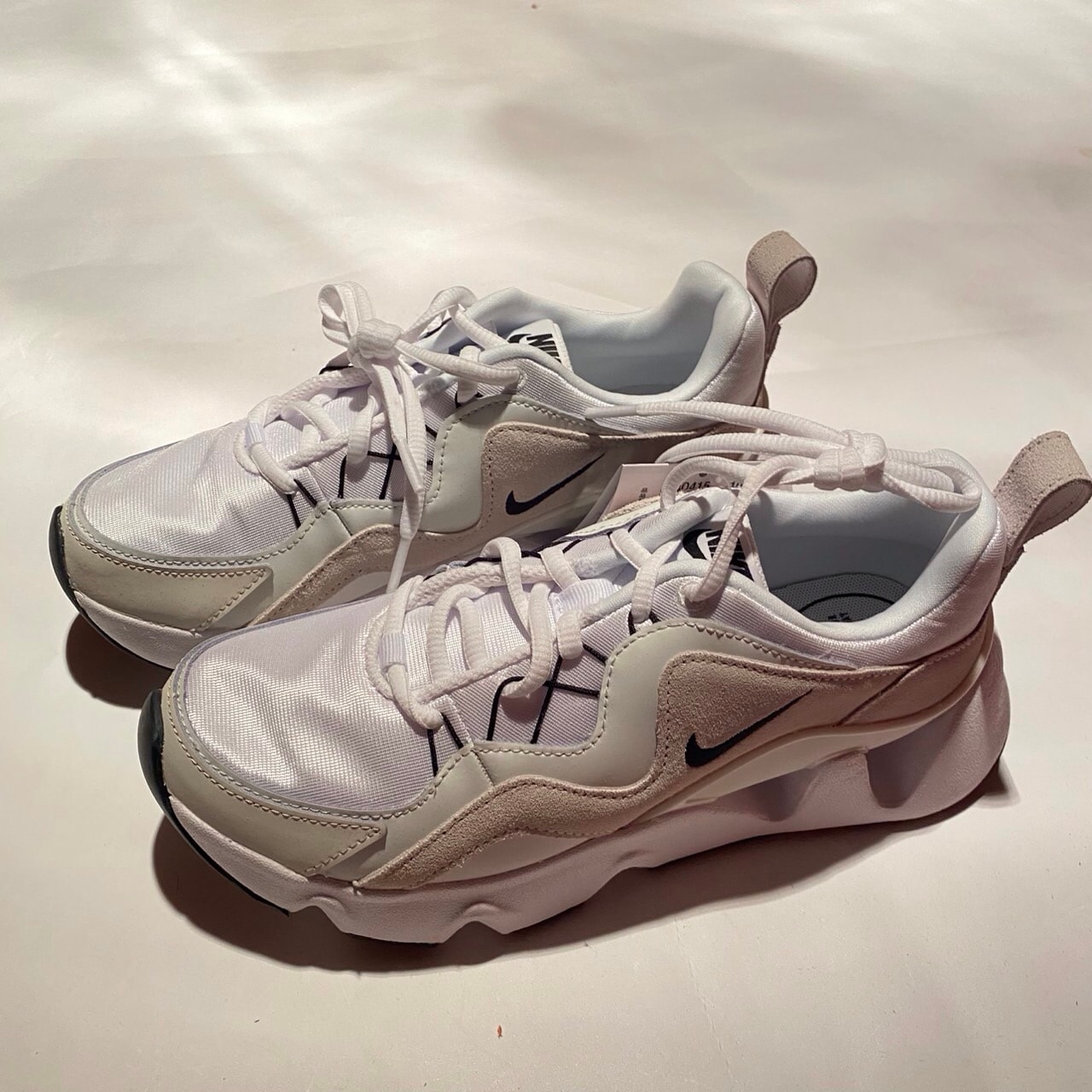 Nike Women's RYZ 365 "White/Phantom/Black"