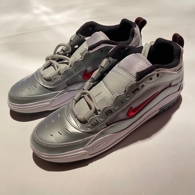 Nike Air Max Ishod PRM "Metallic Silver/Metallic Silver/White/Varsity Red"