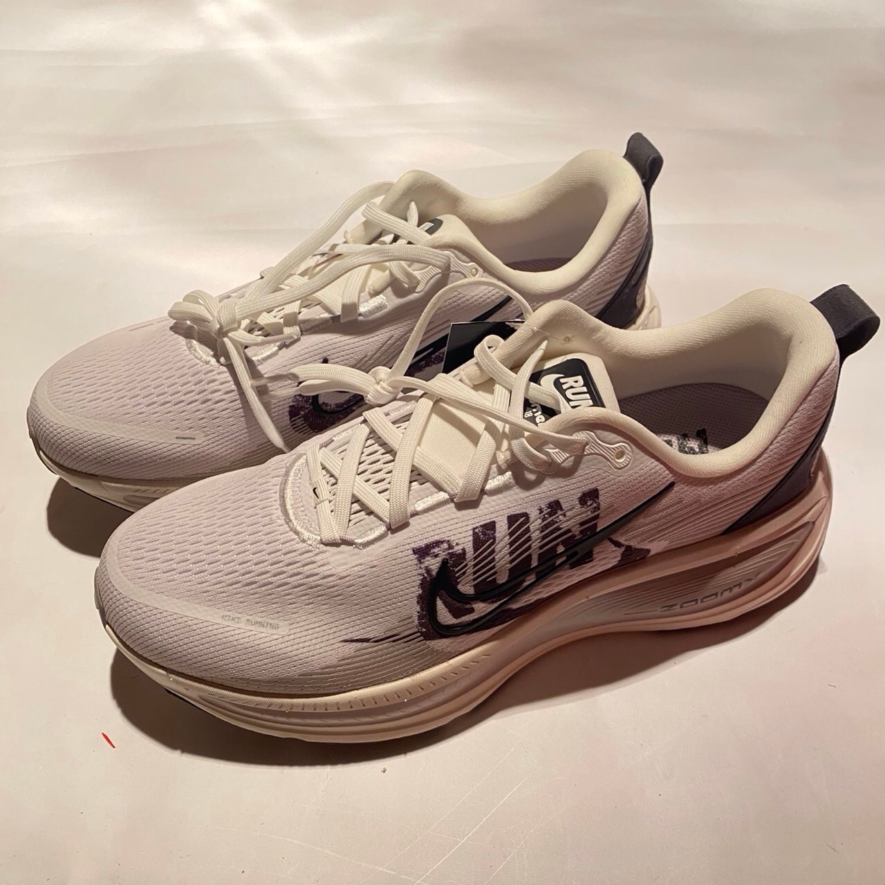Nike Vomero 18 "Summit White/College Grey/Vast Grey/Black"
