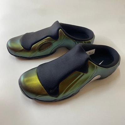 Nike Clogposite "Black and Metallic Gold"