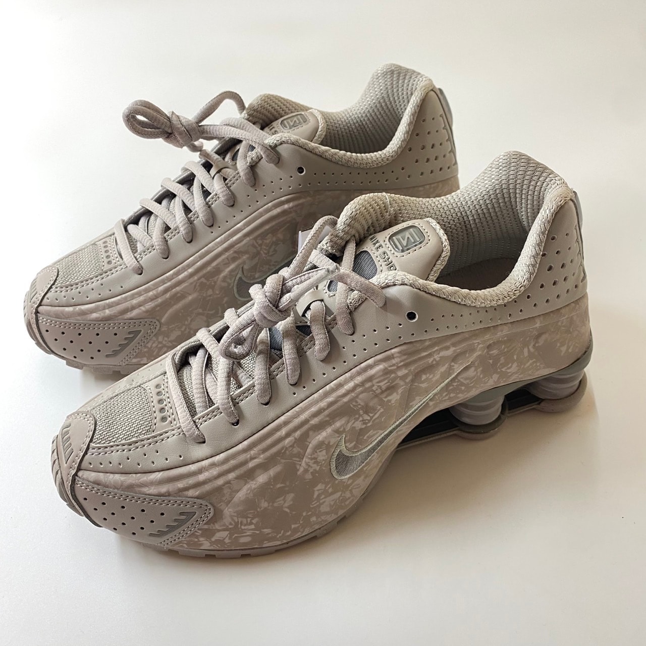 Nike Women's Shox R4 "College Grey/Flat Pewter"