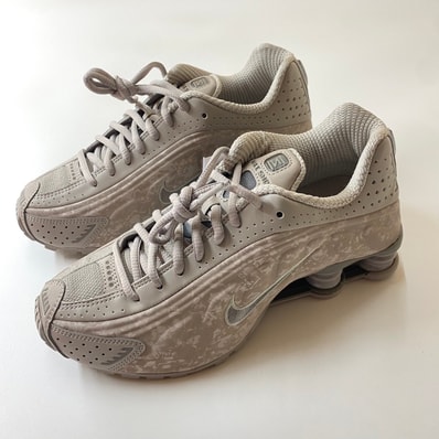 Nike Women's Shox R4 "College Grey/Flat Pewter"