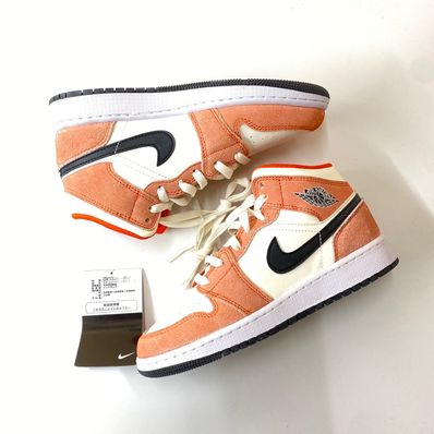 Nike GS Air Jordan 1 Mid "Orange Suede"
