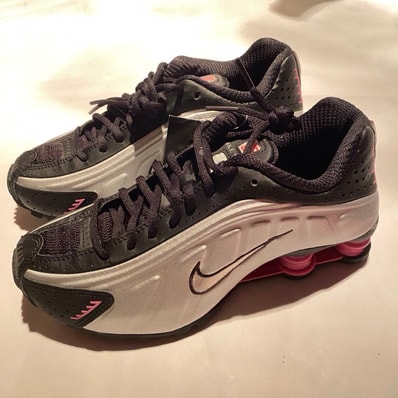 Nike Women's Shox R4 "Black/Pinksicle"