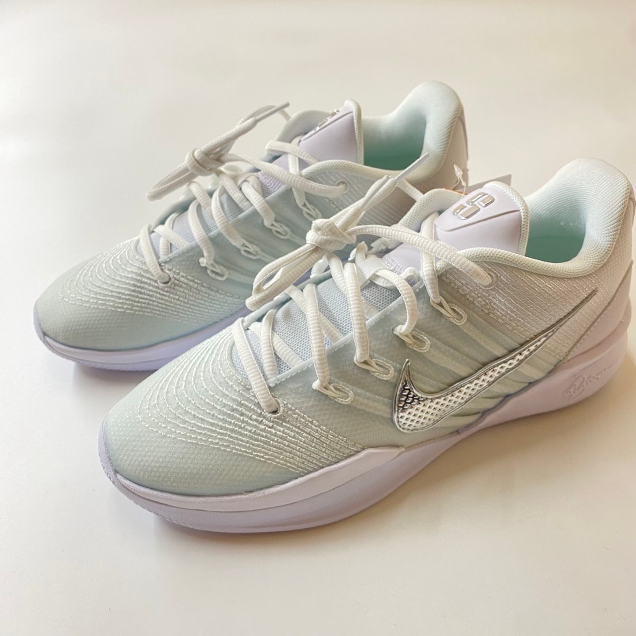 ナイキ ウィメンズ サブリナ3 "ホワイト/ミントフォーム" (HF2881-101/HF2882-101)