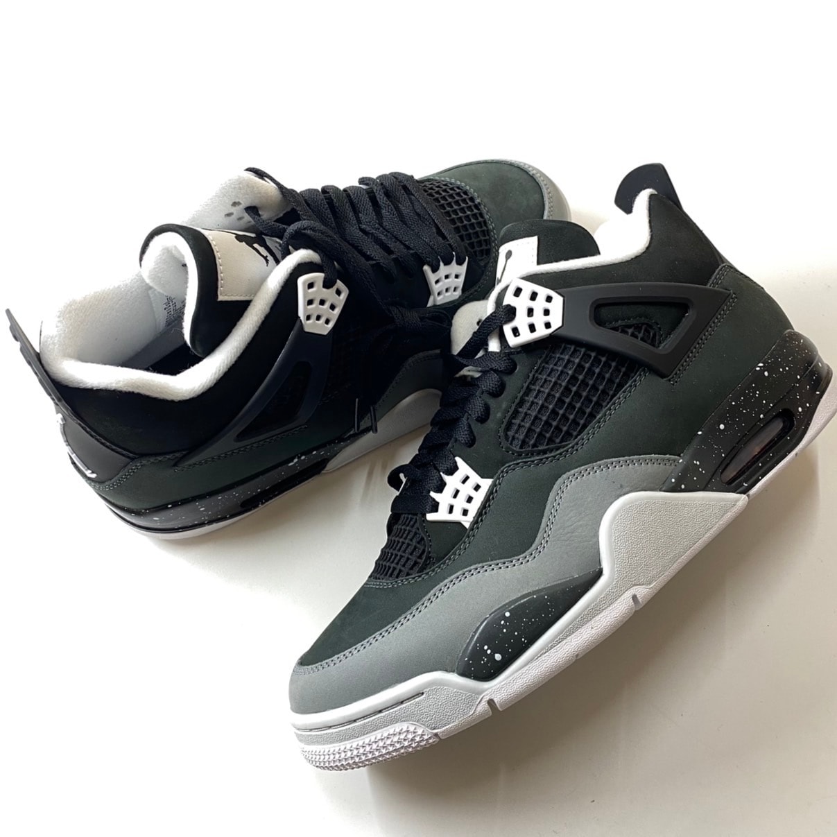 ナイキ エアジョーダン4 レトロ "フィアー"