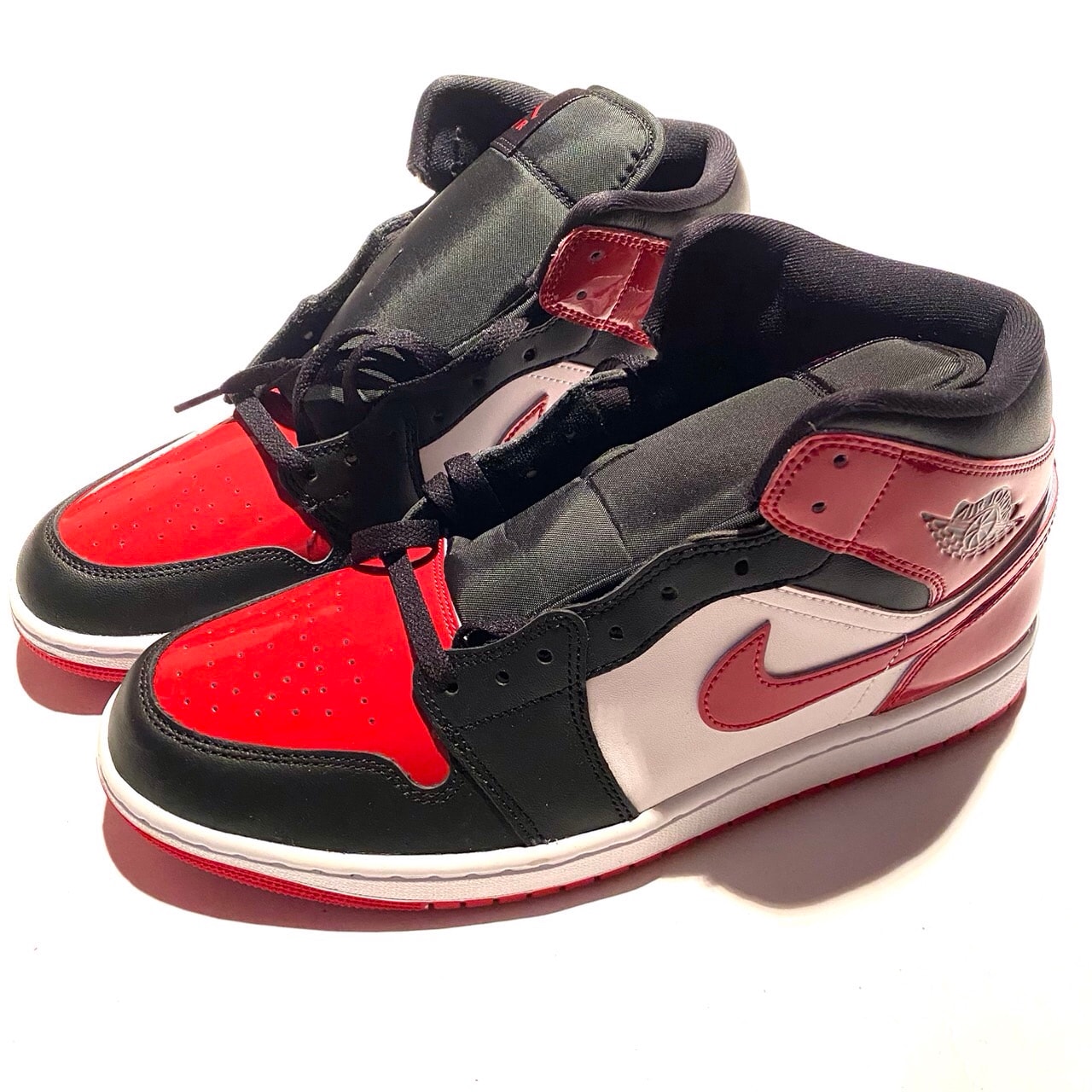 Nike Air Jordan 1 Mid SE "Black/White/Varsity Red"
