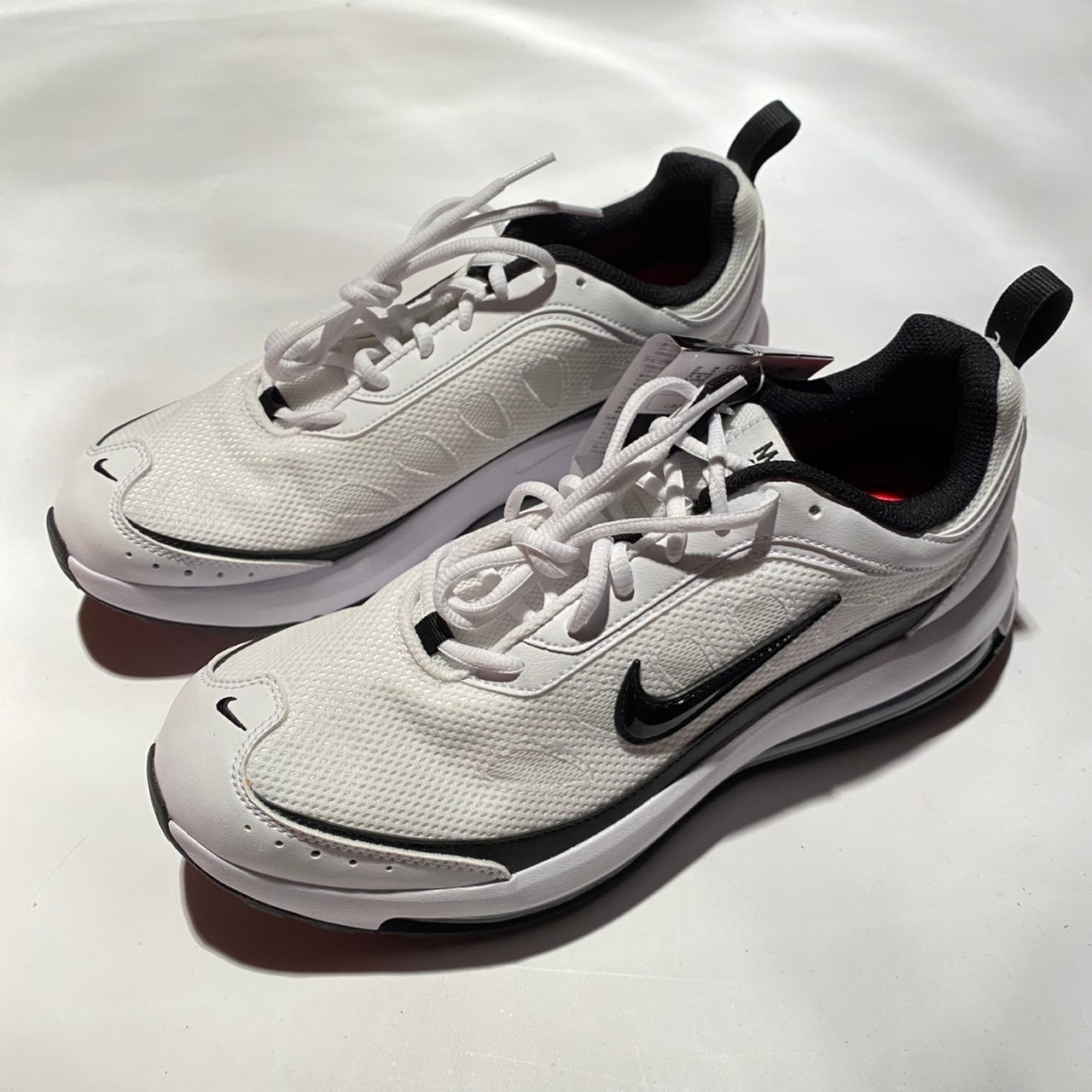 Nike Air Max AP "White/Black"