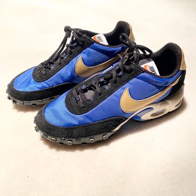Nike Air Max Waffle "Black and Hyper Blue"