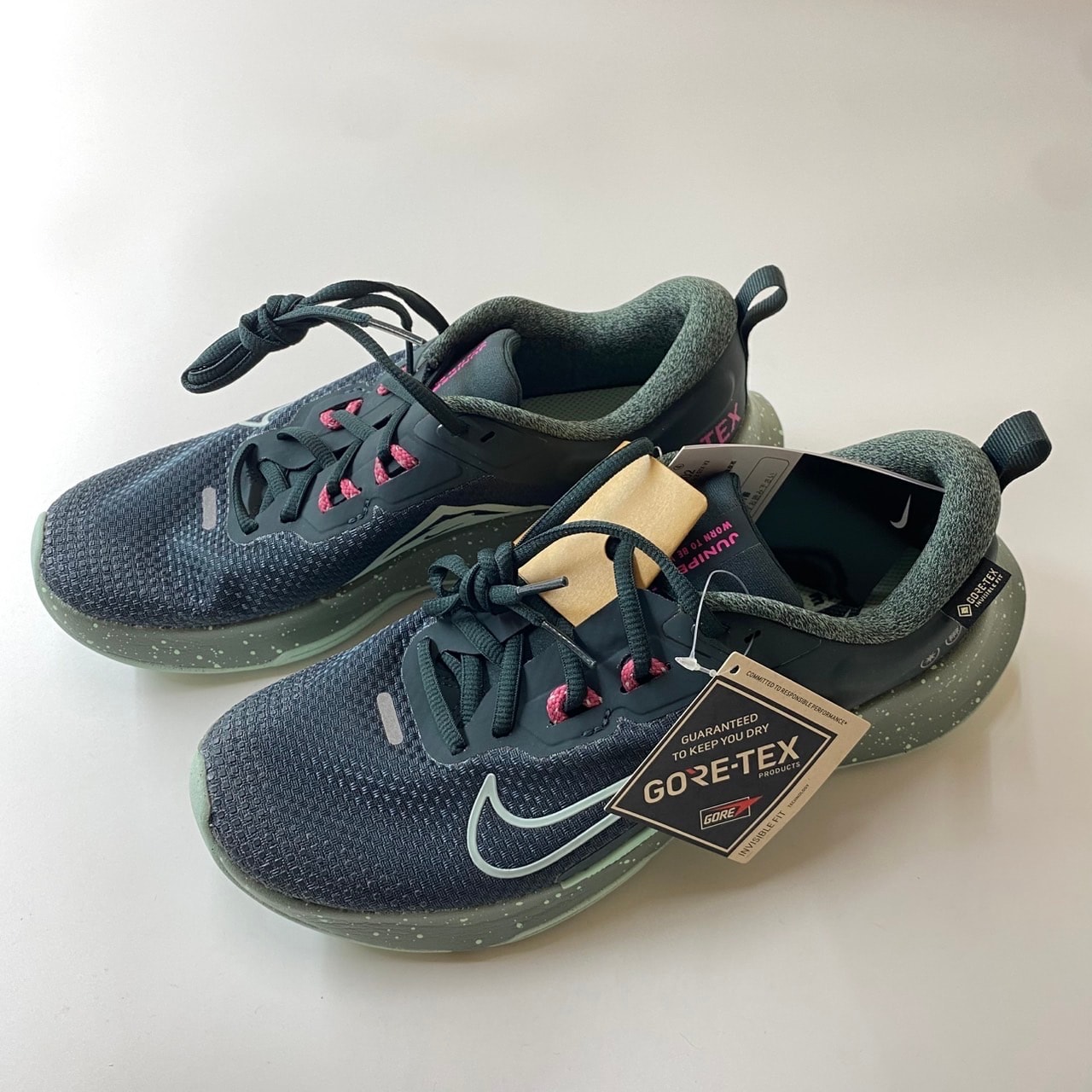 Nike Juniper Trail 2 GORE-TEX "Seaweed/Clay Green/Hyper Pink/Mint Foam"