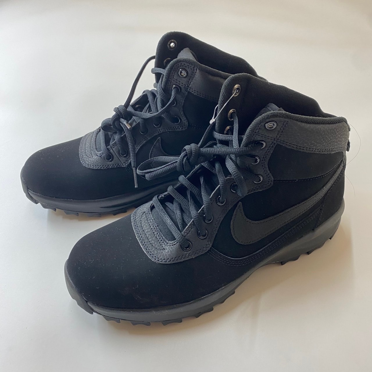 Nike Manoadome "Triple Black"