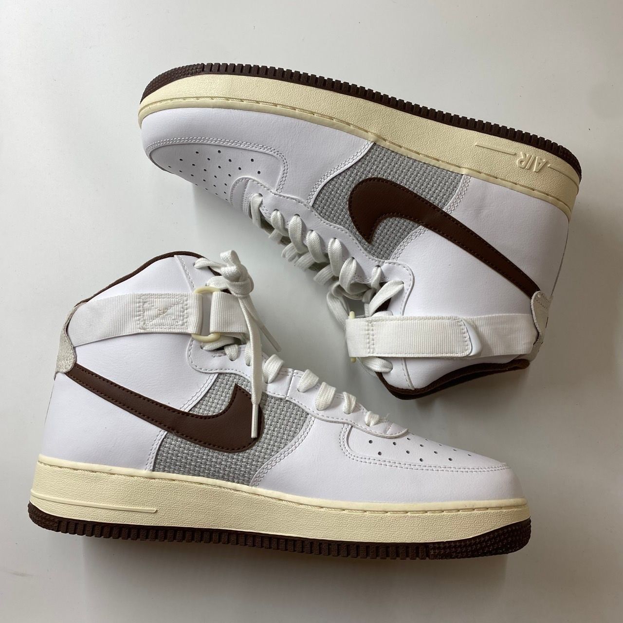 Nike Air Force 1 High "White and Light Chocolate"