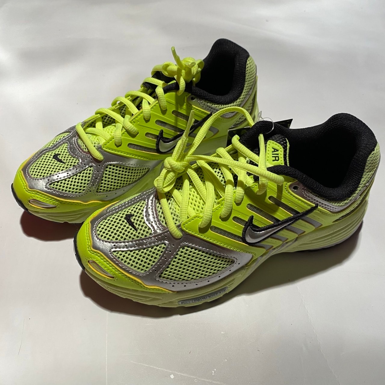 Nike Women's Air Pegasus 2005 "Volt/Black/Pure Platinum/Metallic Silver"