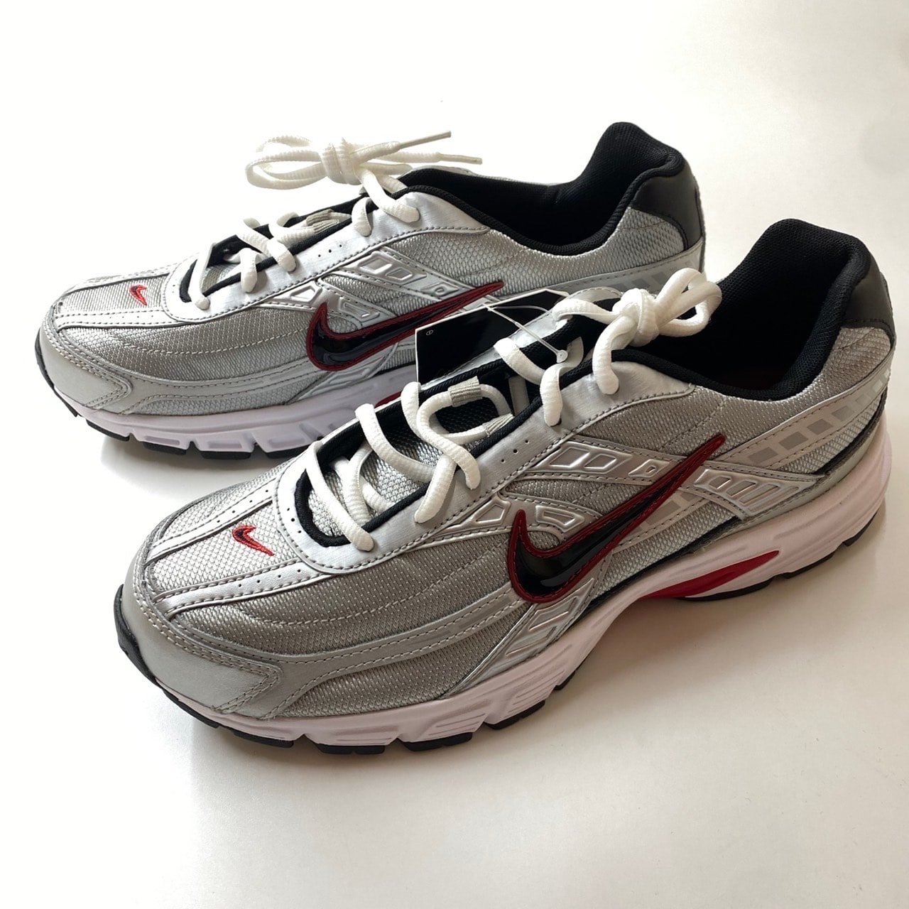 Nike Initiator "Metallic Silver/White/Black"