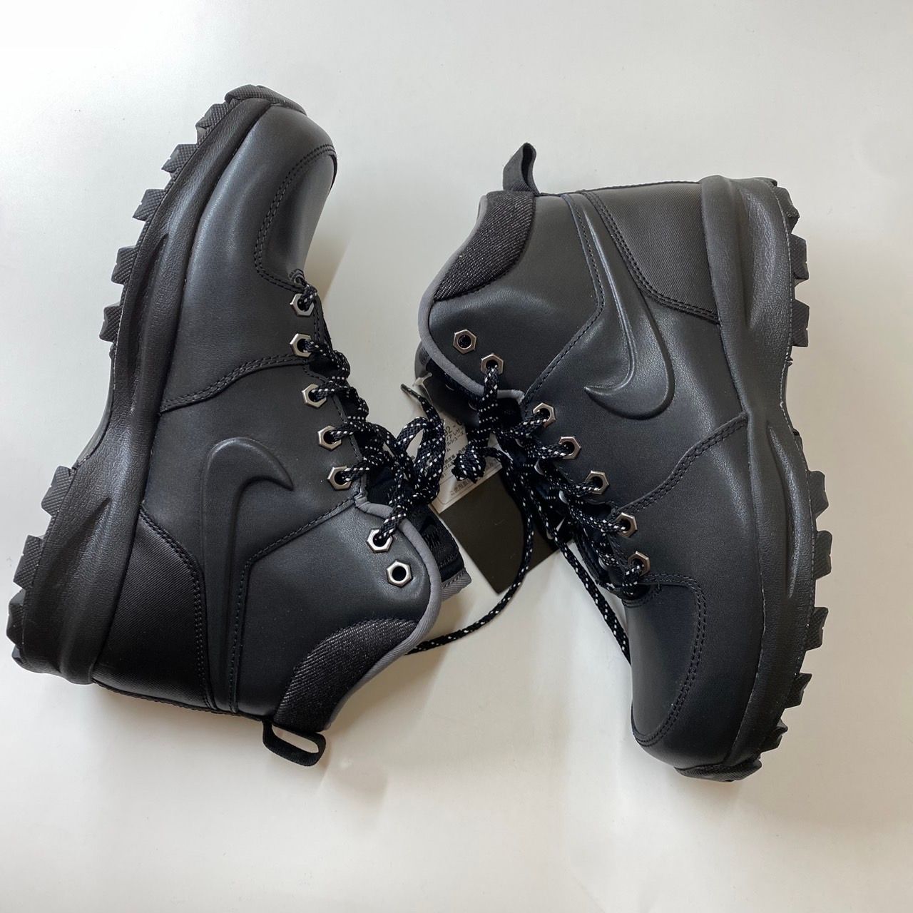 ナイキ マノア レザー SE "ブラック/ガンスモーク"