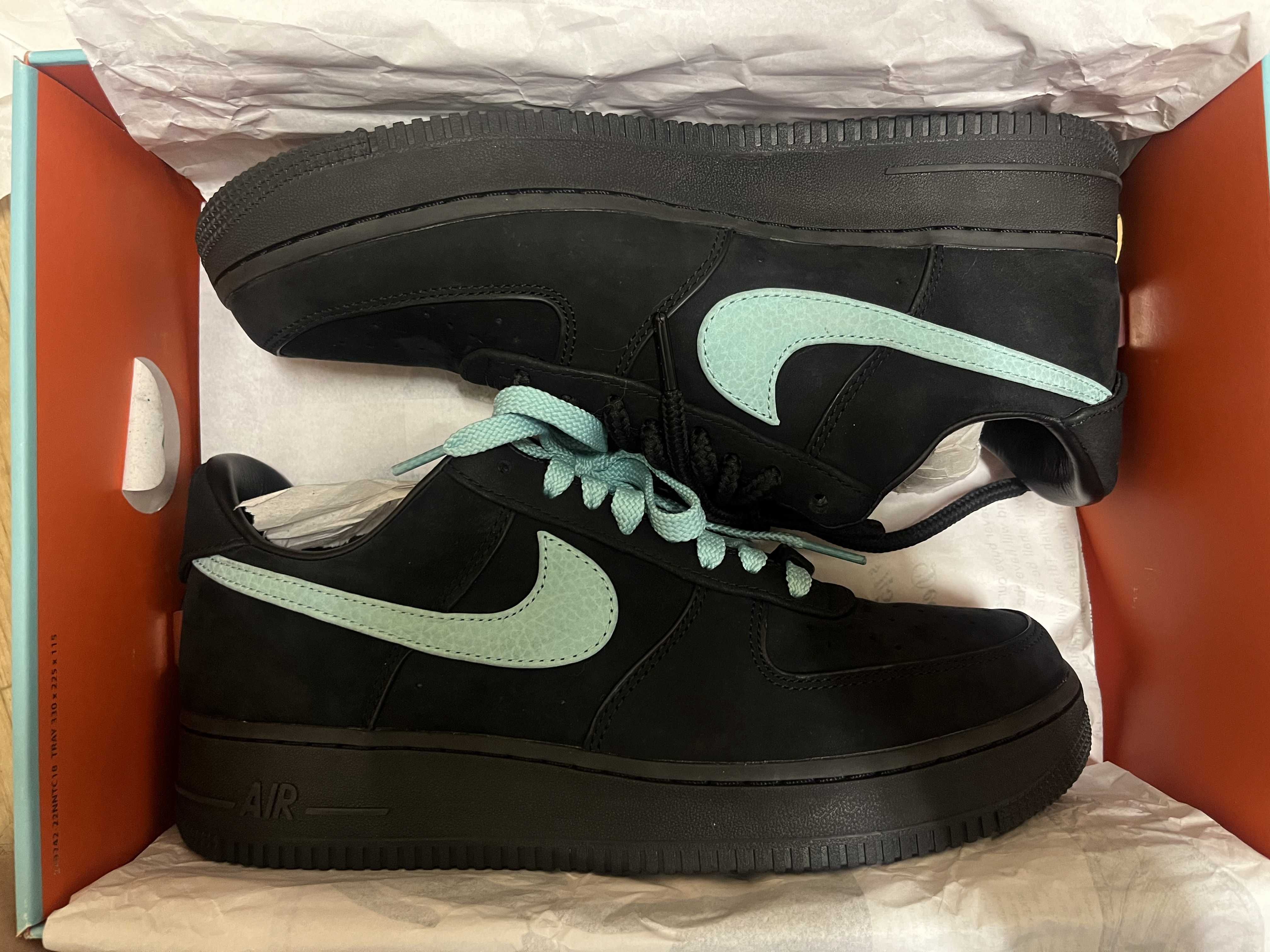 Tiffany & Co. × Nike Air Force 1 Low "1837"