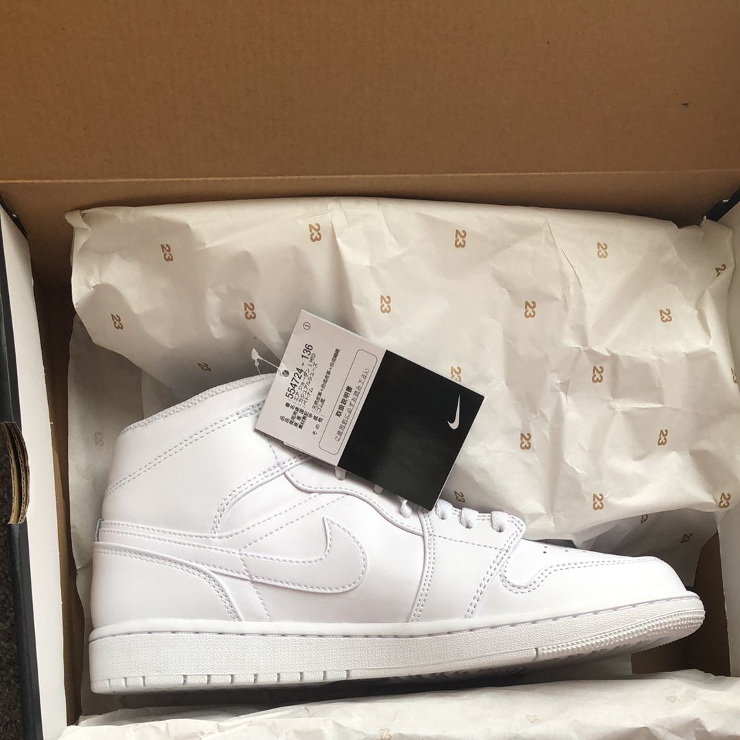 Nike Air Jordan 1 Mid "Triple White"