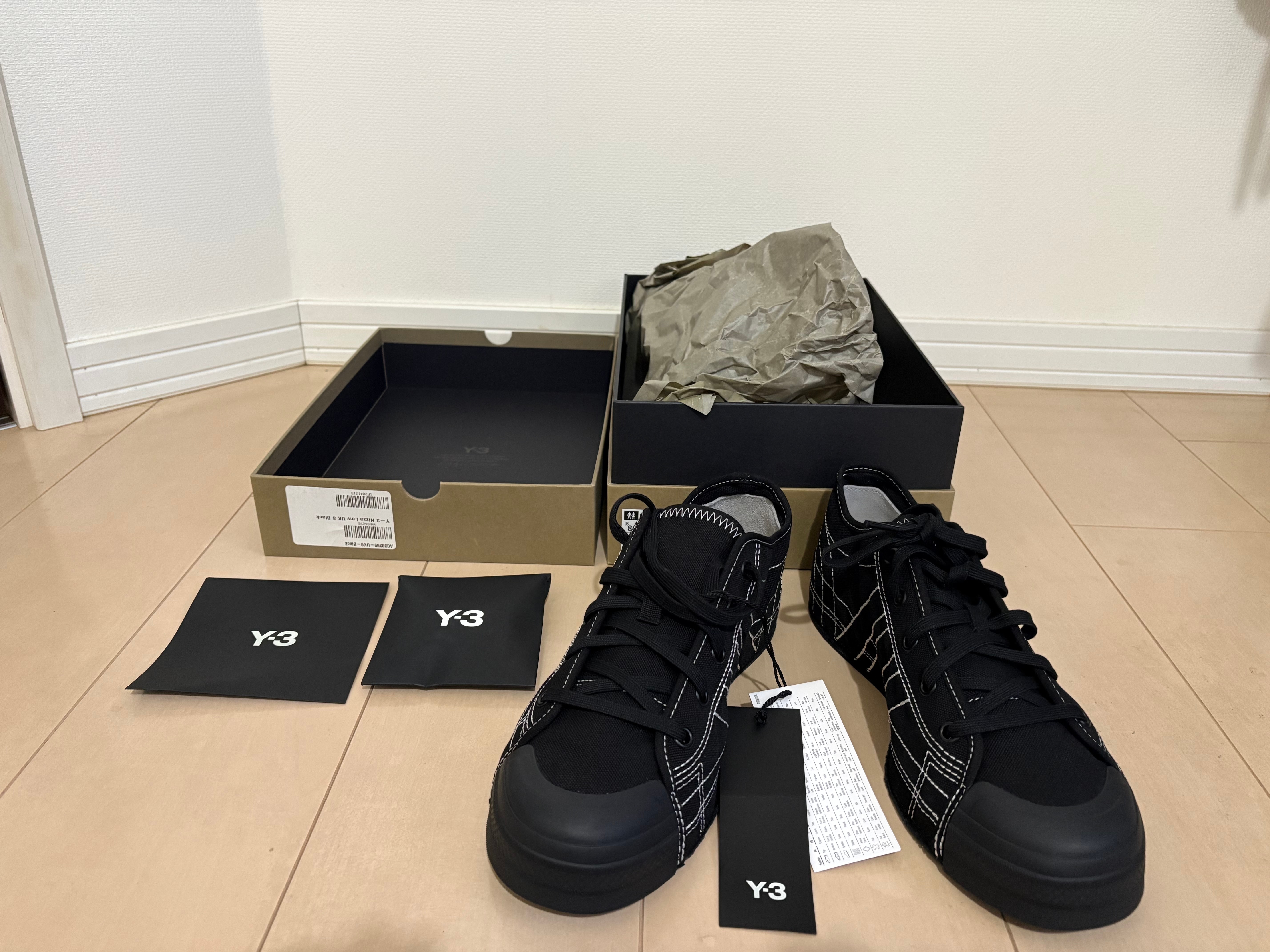 アディダス ワイスリー ニッツァ ロー "ブラック/オフホワイト"