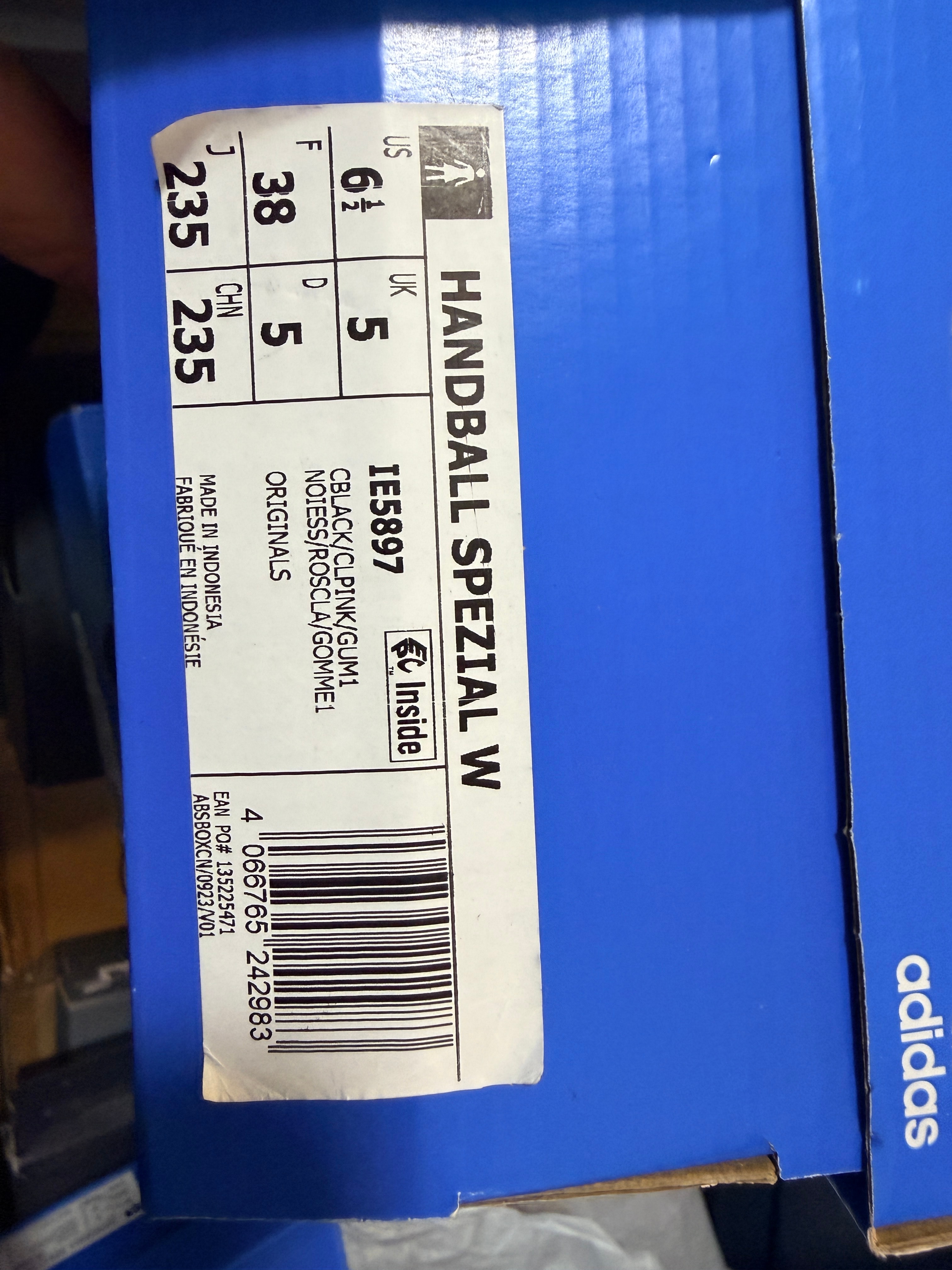 adidas Handball Spezial "Core Black/Clear Pink/Gum"