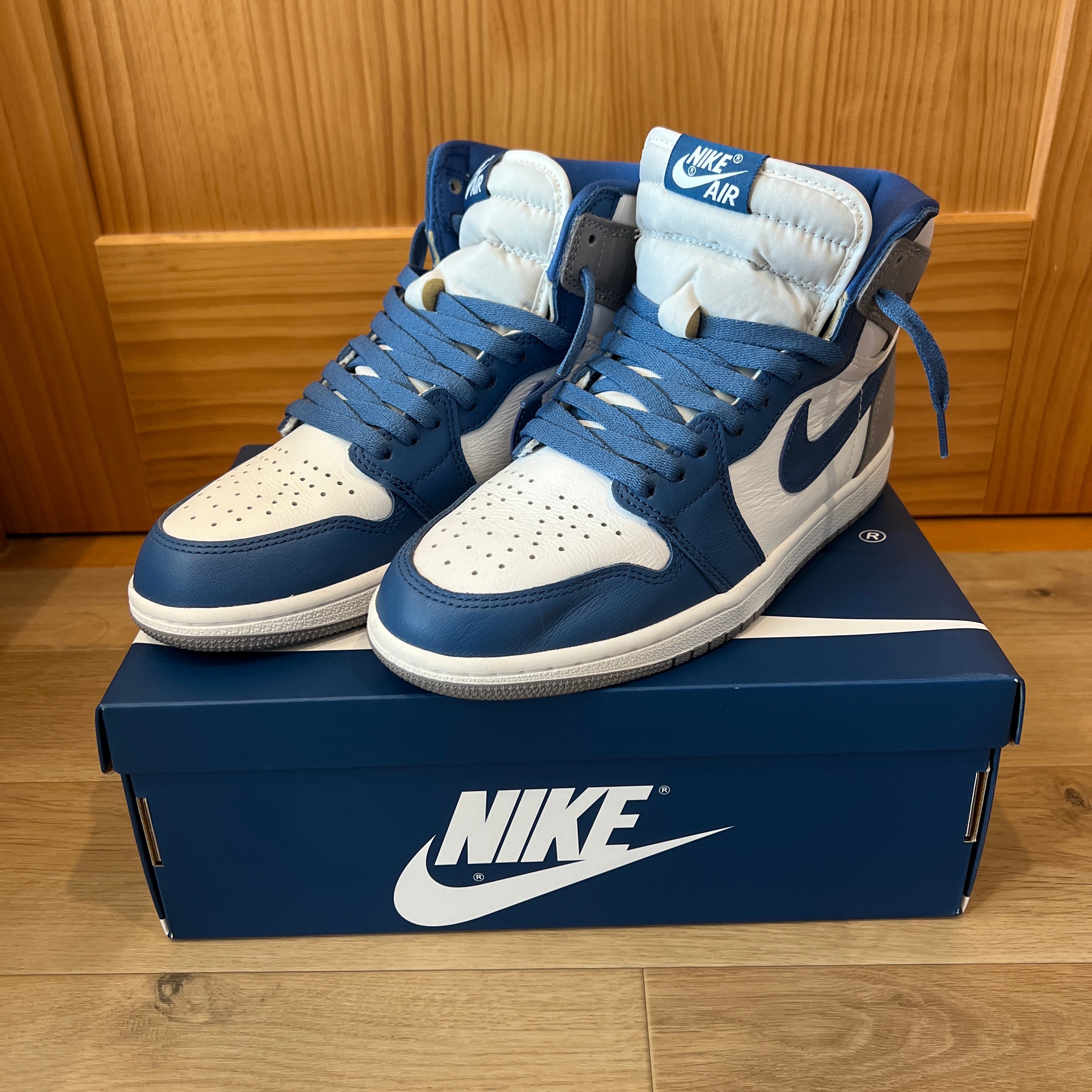 Nike Air Jordan 1 High OG "True Blue"