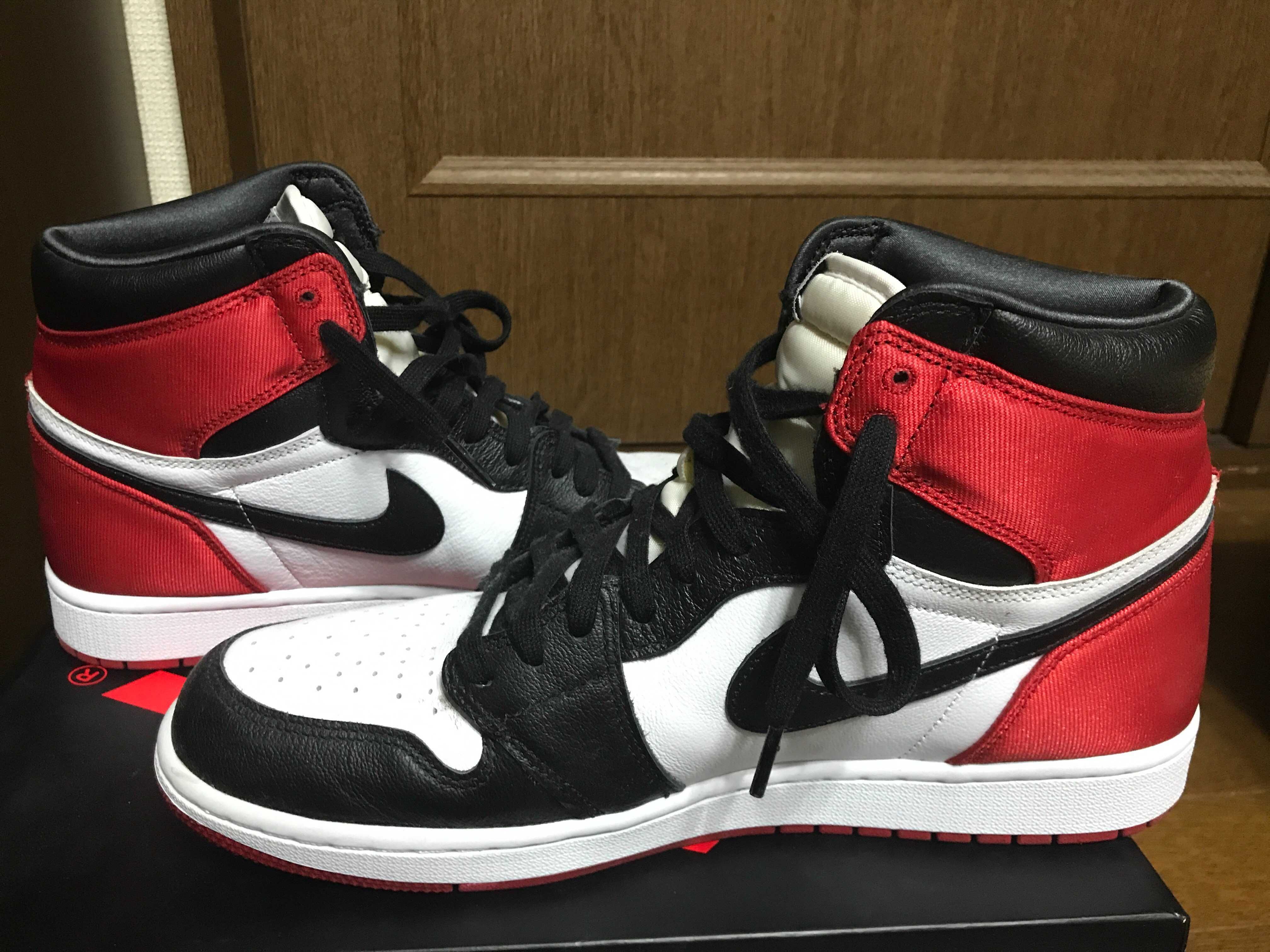 Nike Women's Air Jordan 1 Retro High "Satin Black Toe"