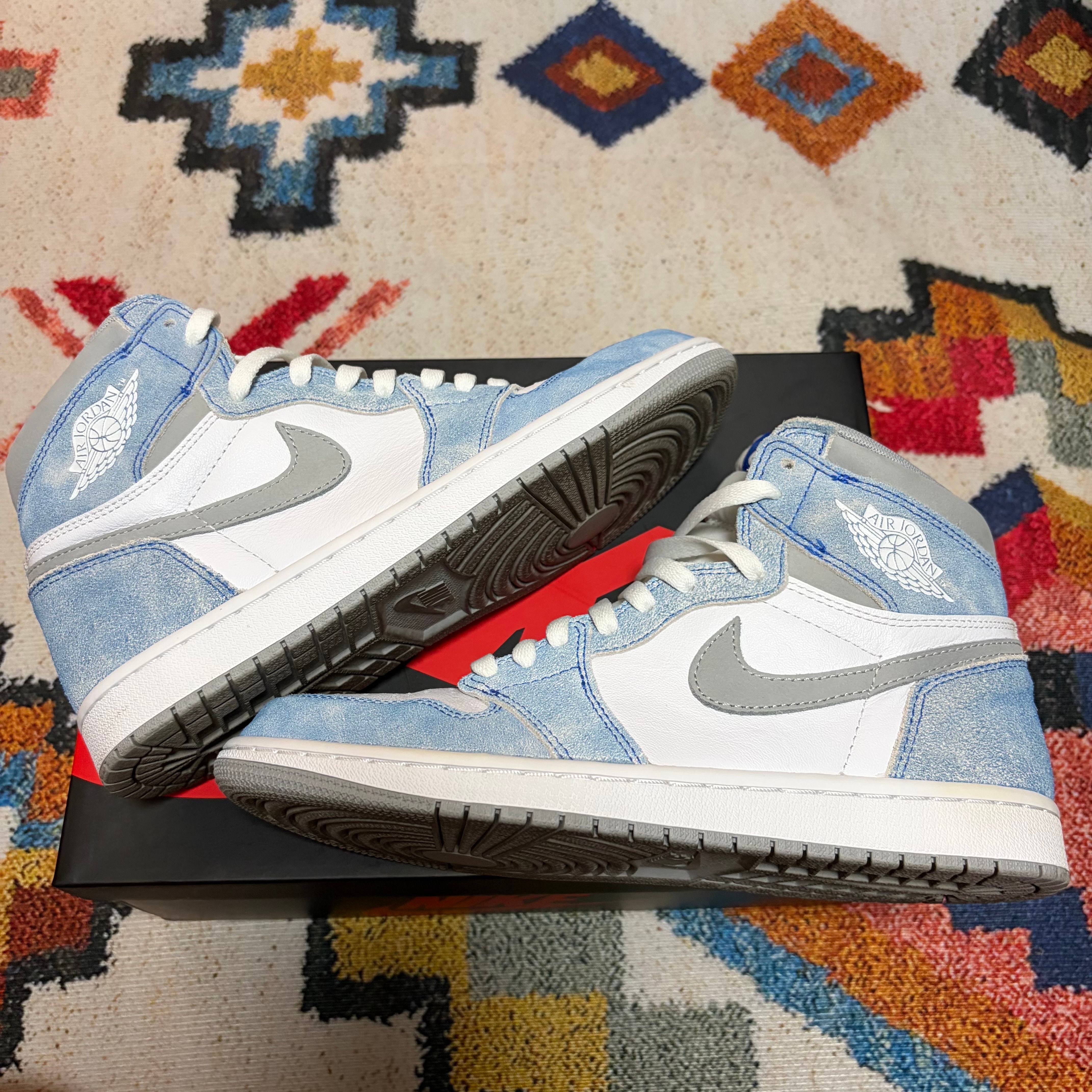 Nike Air Jordan 1 High OG "Hyper Royal"