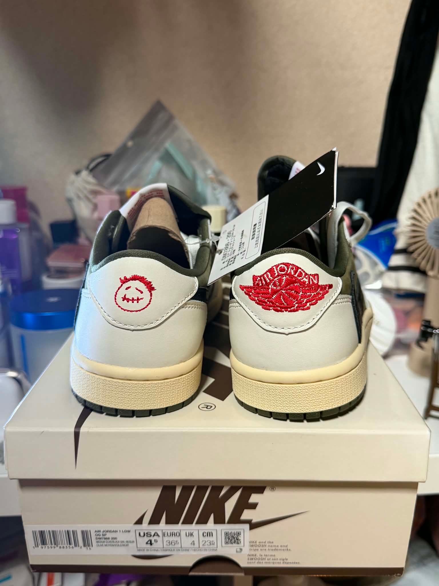 Travis Scott × Nike Air Jordan 1 Low OG SP "Reverse Olive"