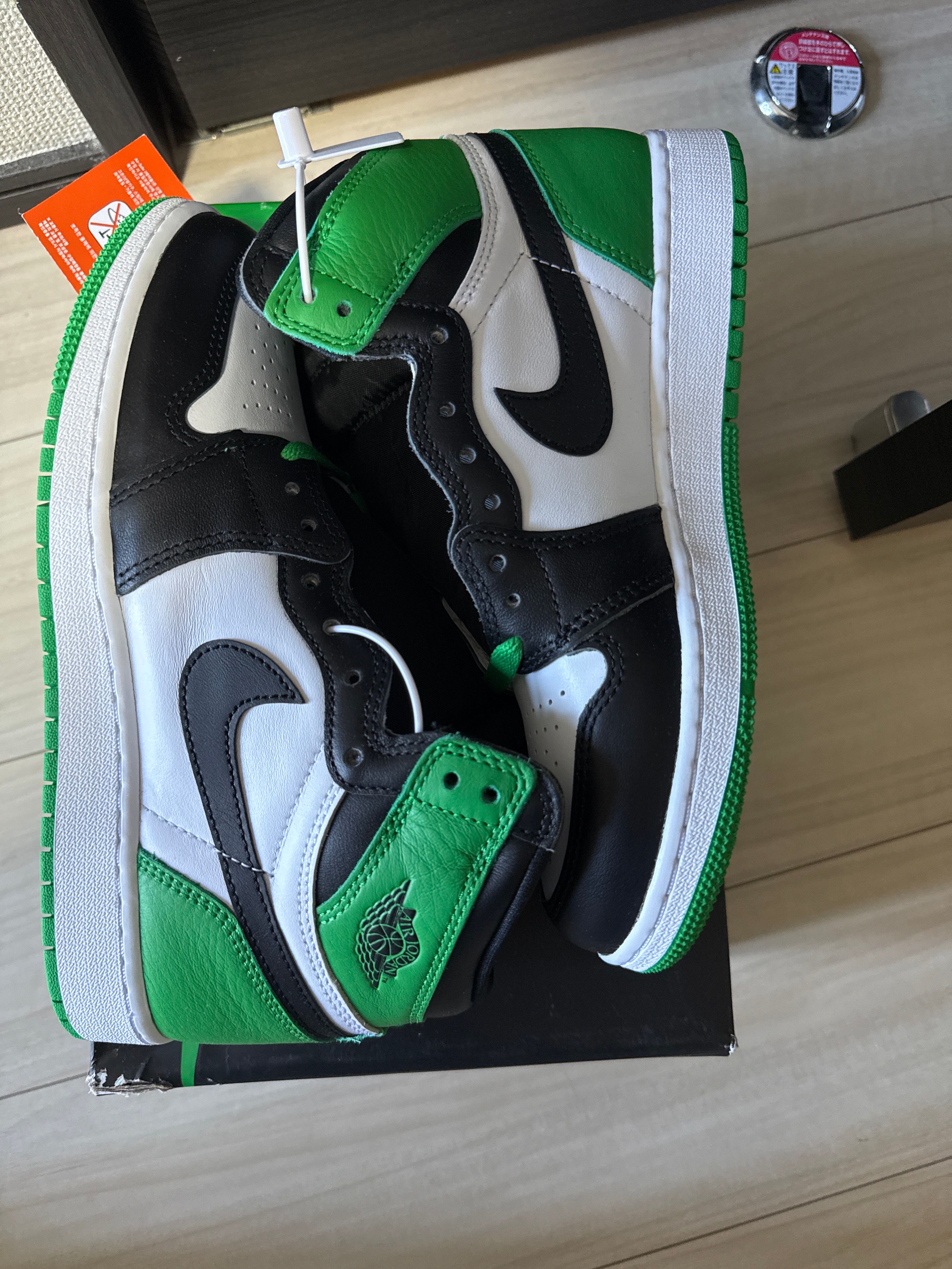 Nike GS Air Jordan 1 Retro High OG "Celtics/Black and Lucky Green" (2023)