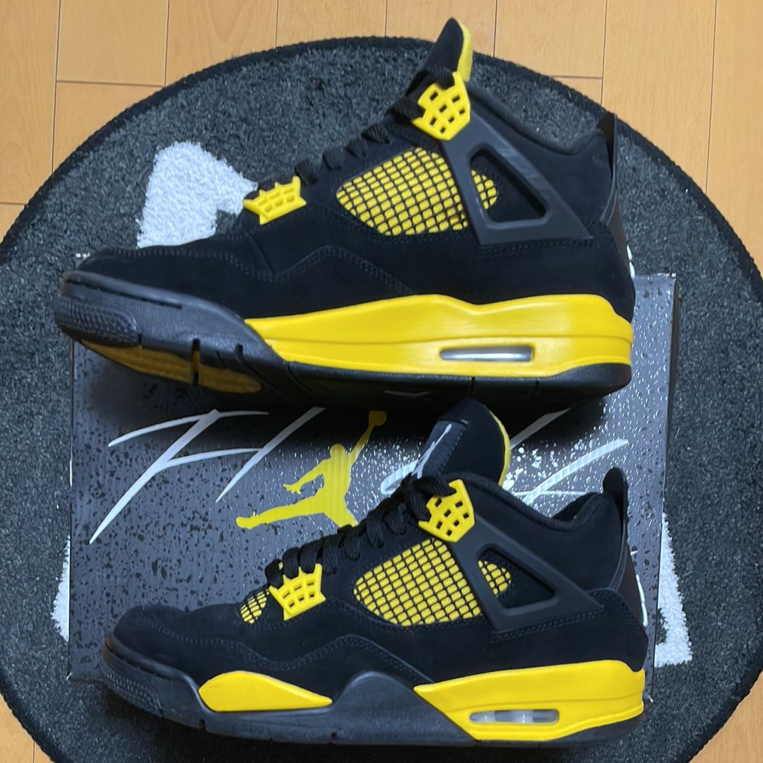Nike Air Jordan 4 Retro "Thunder"(2023)