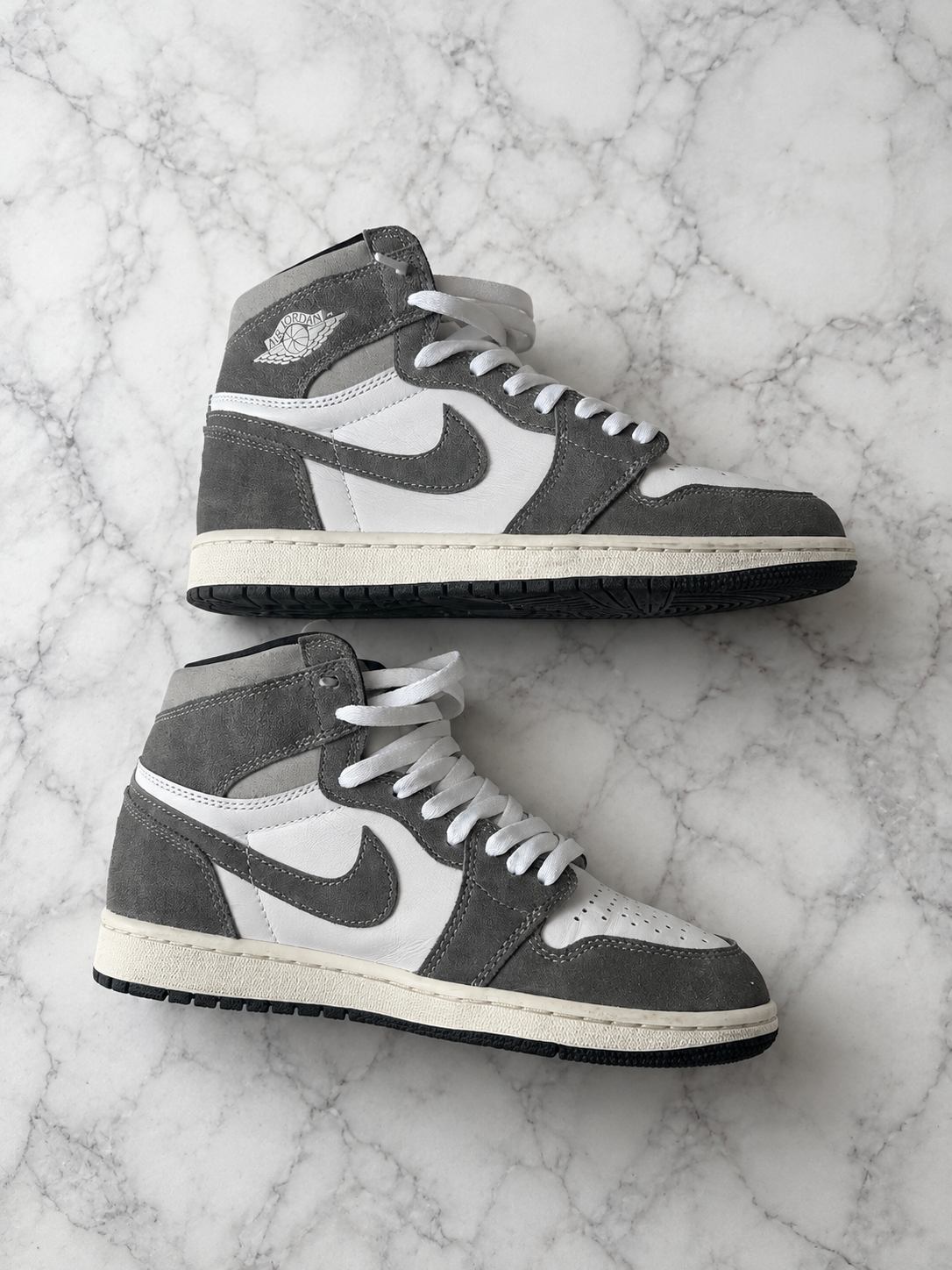 Nike Air Jordan 1 Retro High OG "Black and Smoke Grey"