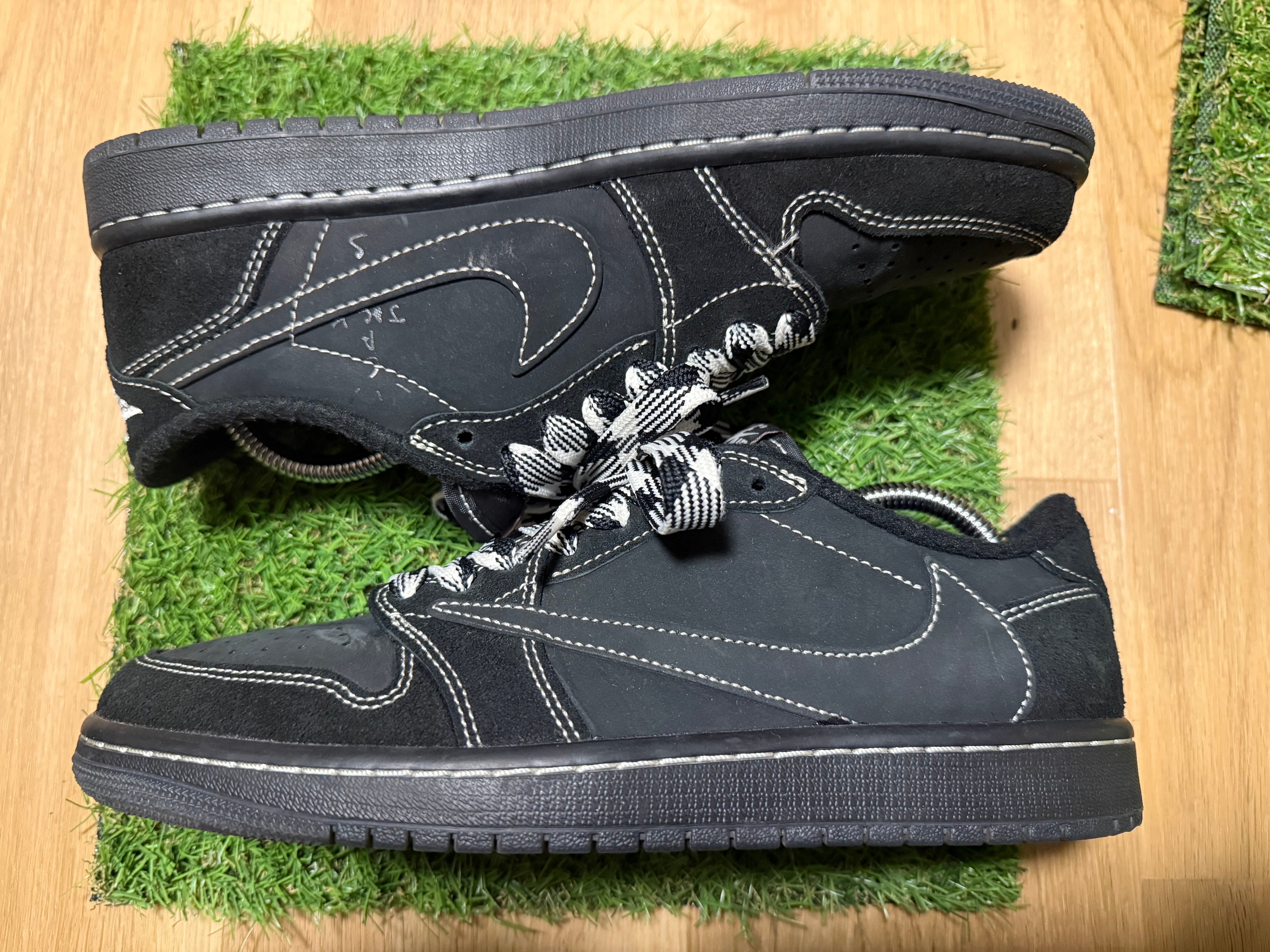 Travis Scott × Nike Air Jordan 1 Low OG SP "Black Phantom"