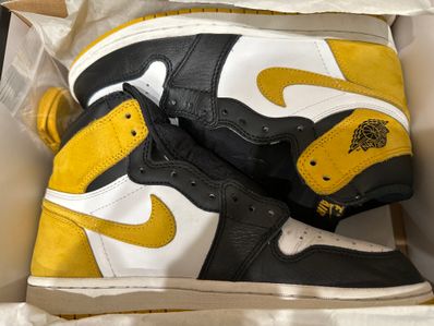Nike Air Jordan 1 Retro High OG "Black Toe/Yellow Ochre"