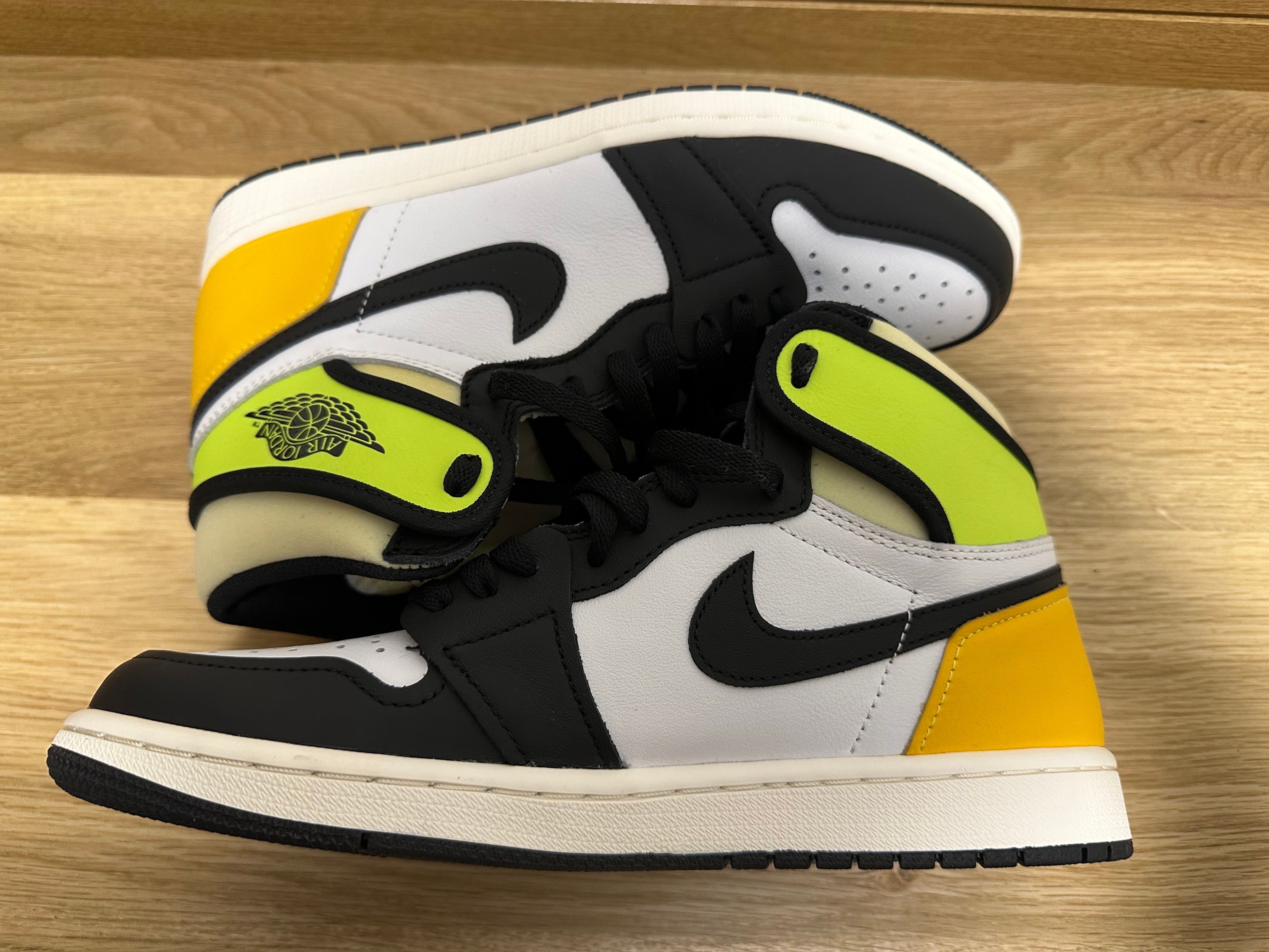 Nike Air Jordan 1 High OG "Volt Gold"