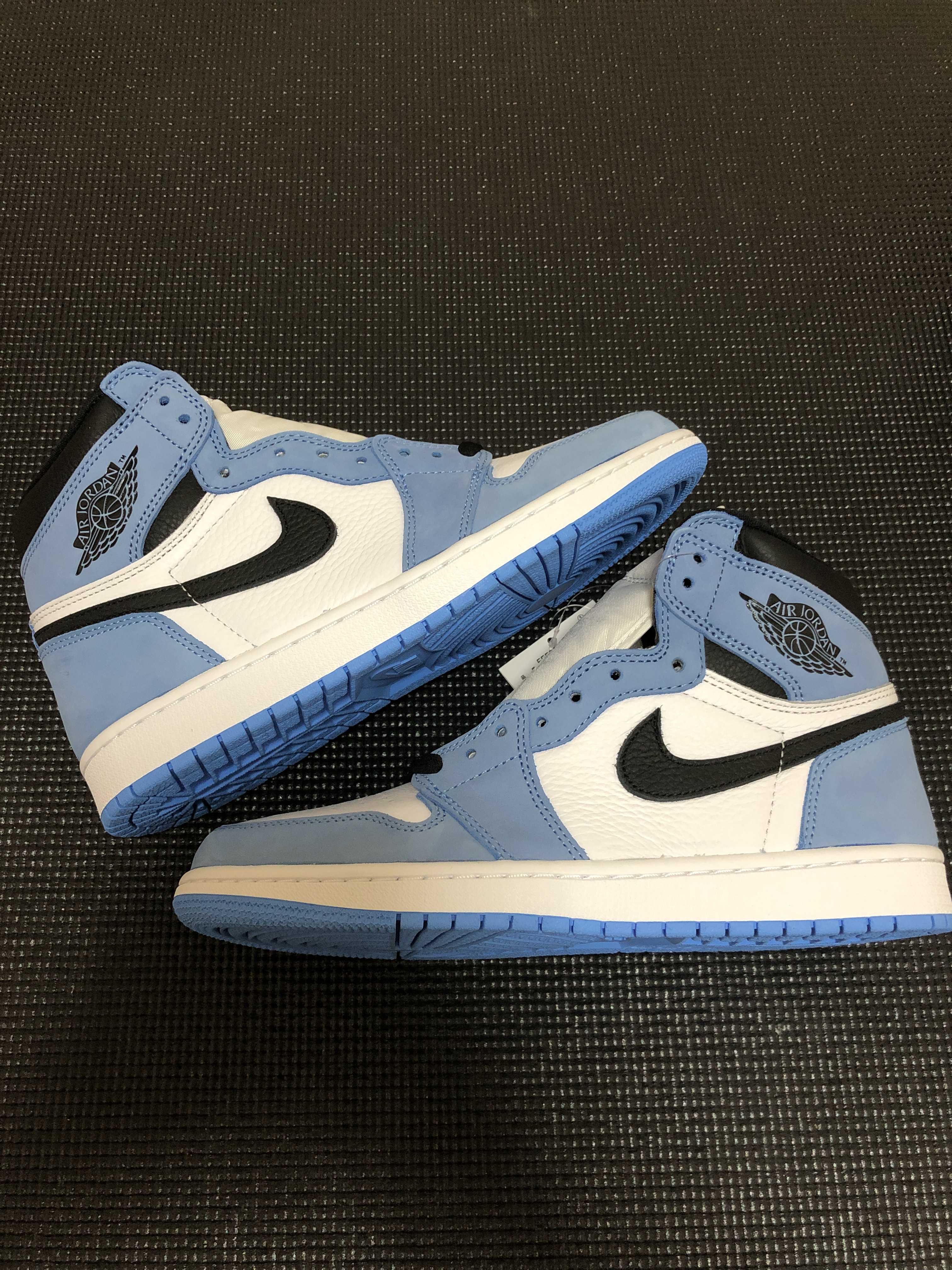 Nike Air Jordan 1 High OG "University Blue"