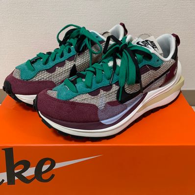 sacai × Nike Vapor Waffle "String/Red/Green"