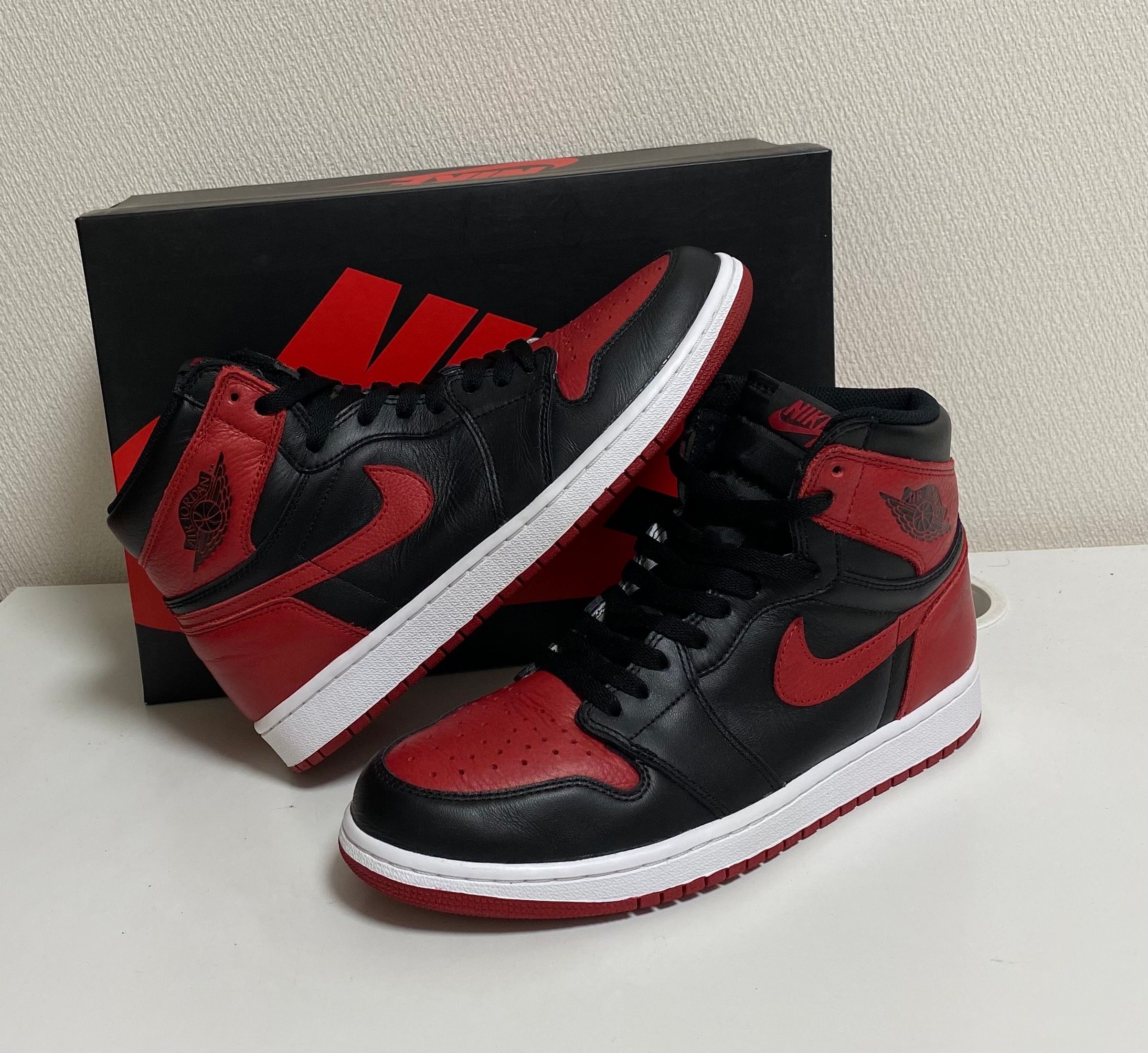 Nike Air Jordan 1 Retro High OG "Bred/Banned" (2016)