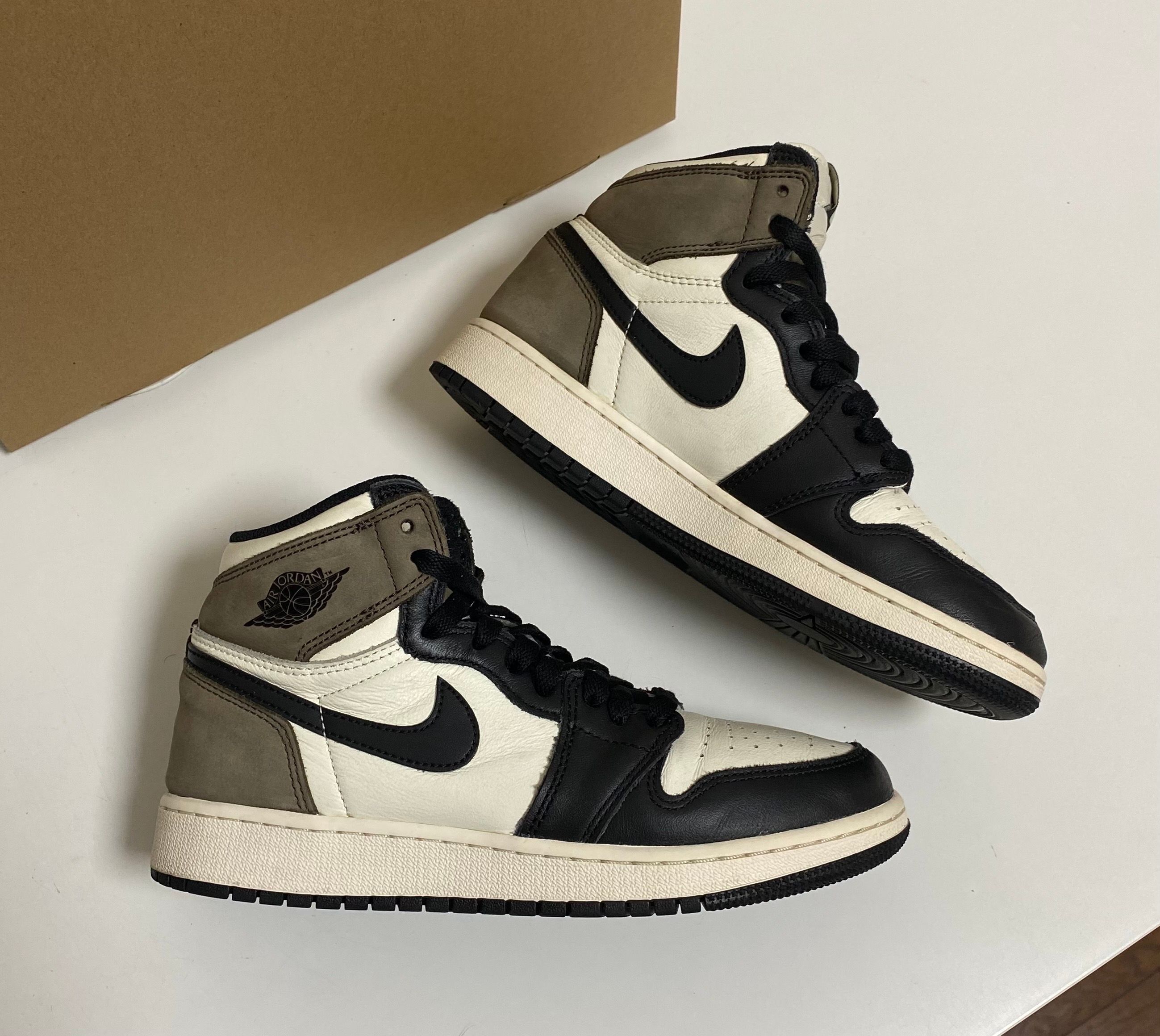 Nike GS Air Jordan 1 High OG "Sail/Dark Mocha/Black"