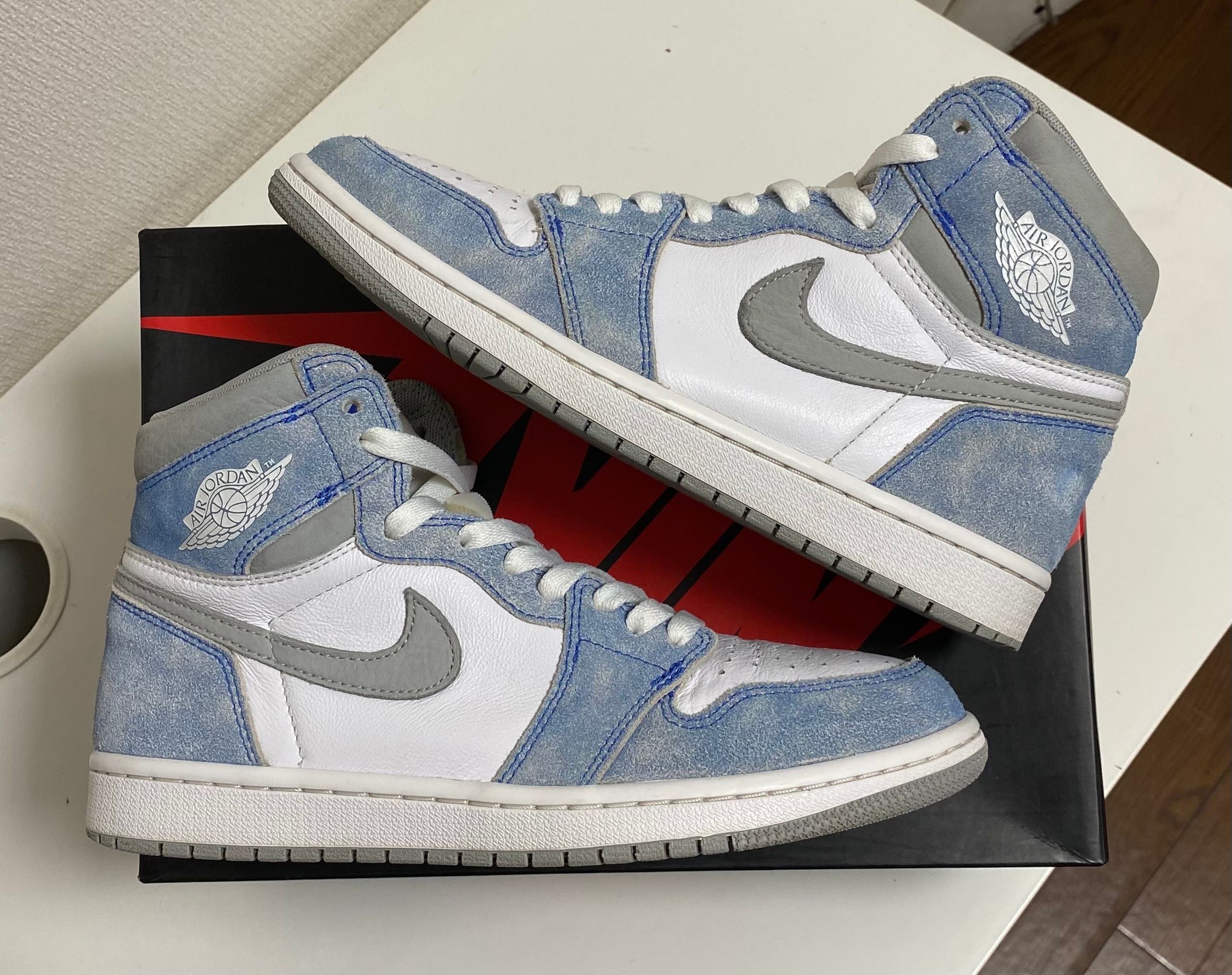 Nike Air Jordan 1 High OG "Hyper Royal"