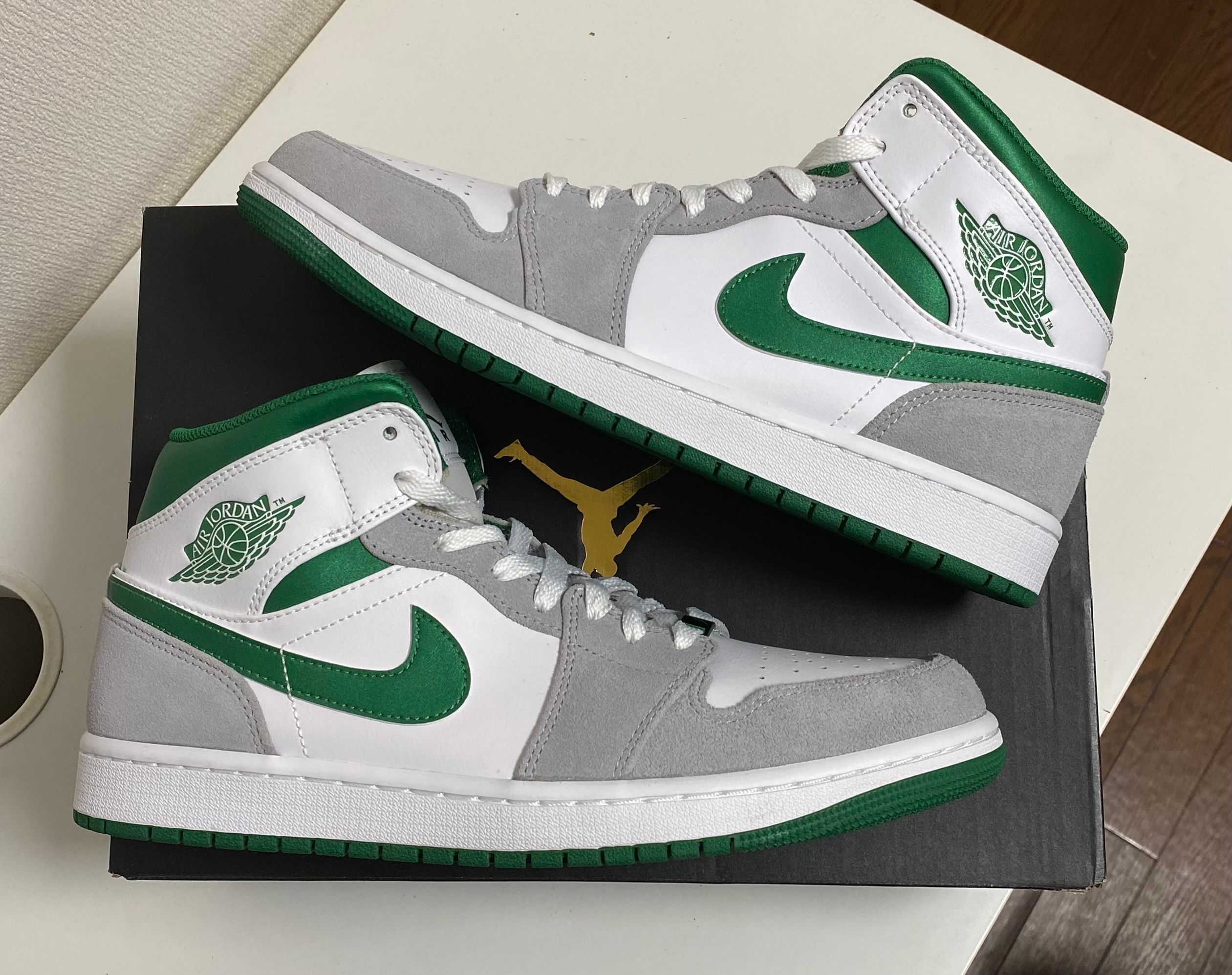 Nike Air Jordan 1 Mid "Green Grey White"