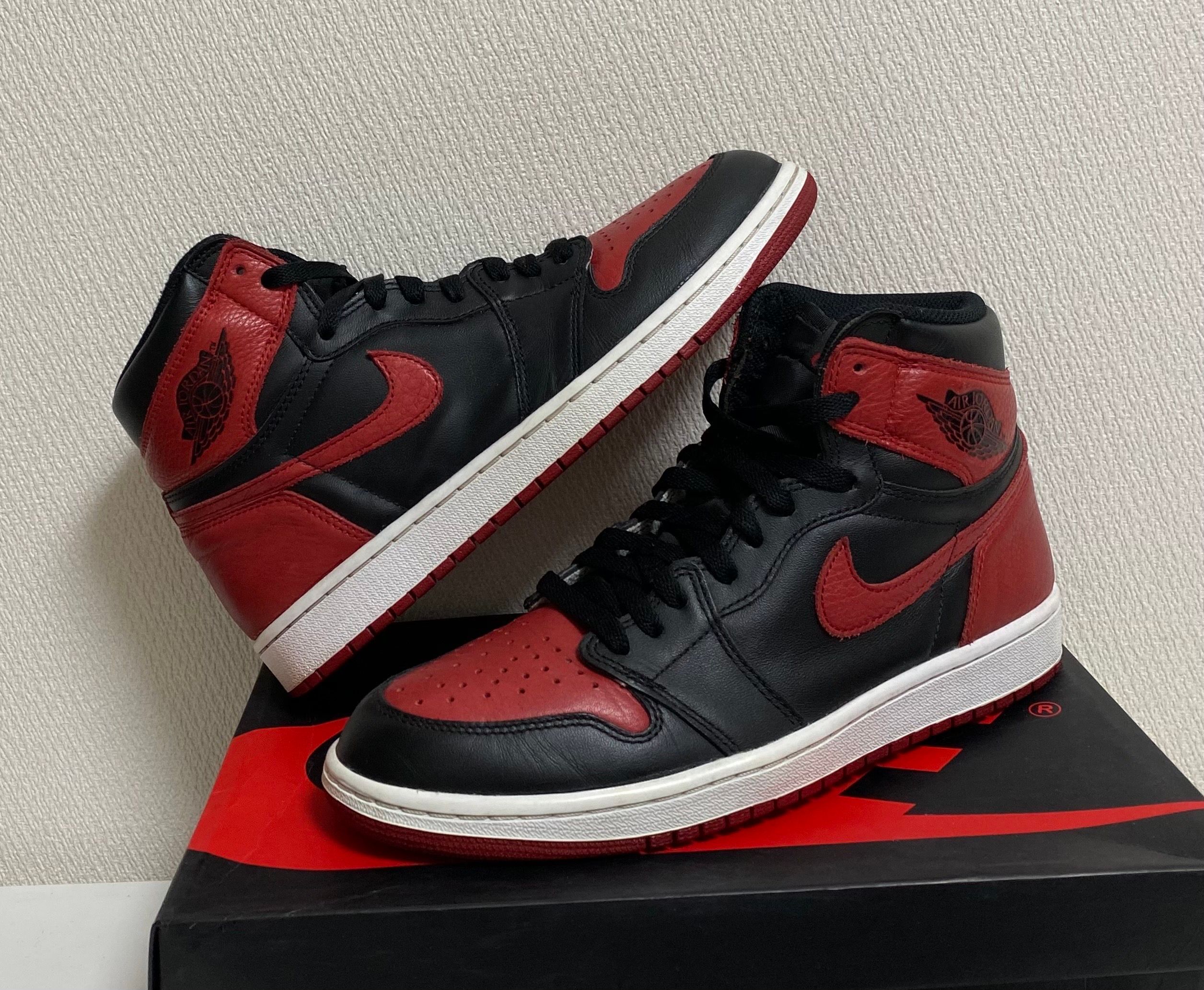 Nike Air Jordan 1 Retro High OG "Bred/Banned" (2016)