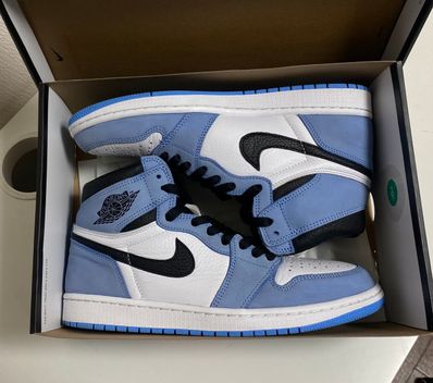 Nike Air Jordan 1 High OG "University Blue"