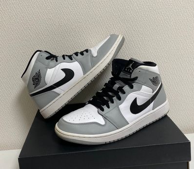 Nike Air Jordan 1 Mid "Light Smoke Grey/White/Black"