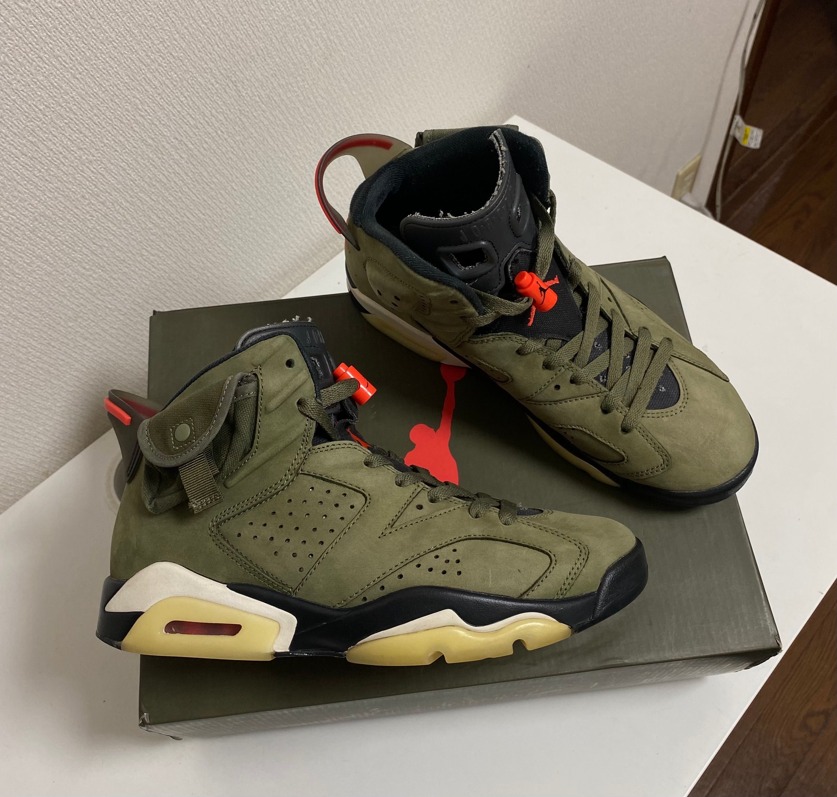 Travis Scott × Nike Air Jordan 6 Retro "Medium Olive"